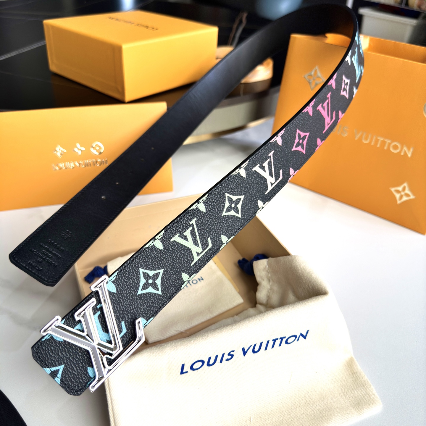 LOUIS VUITTON P：255 40mm カスタム帆布ベルト