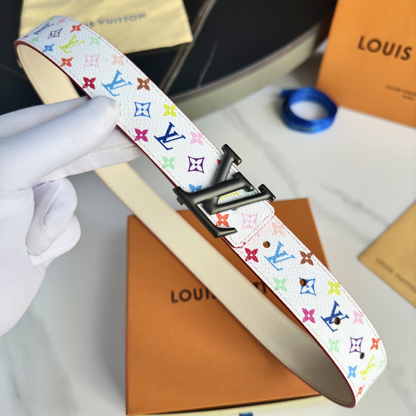 驢家 レディース スポーティーな小花柄キャンバスベルト