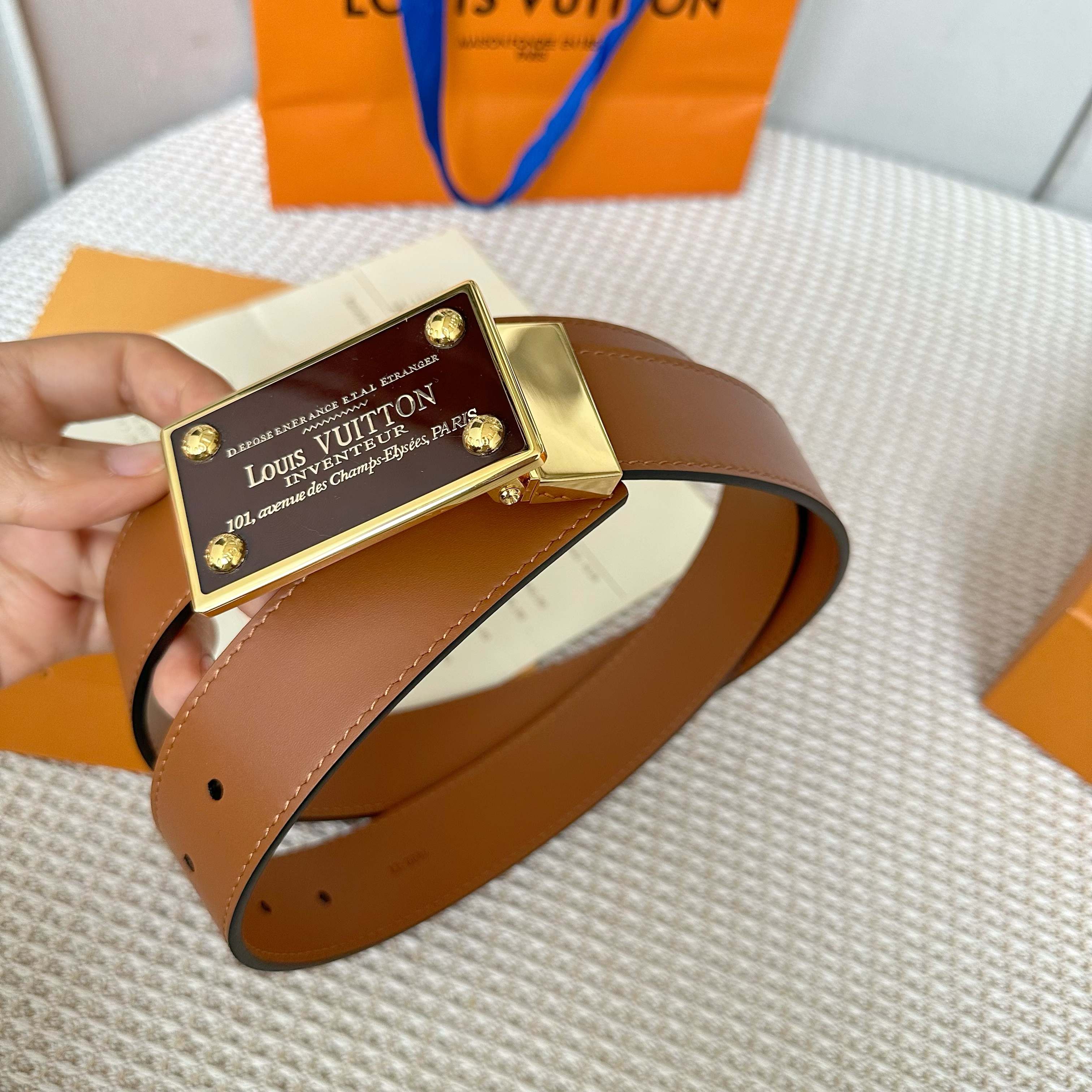 L0UIS VUITT0N P255 男性用ダブルフェイスレザー腰帯 35mm