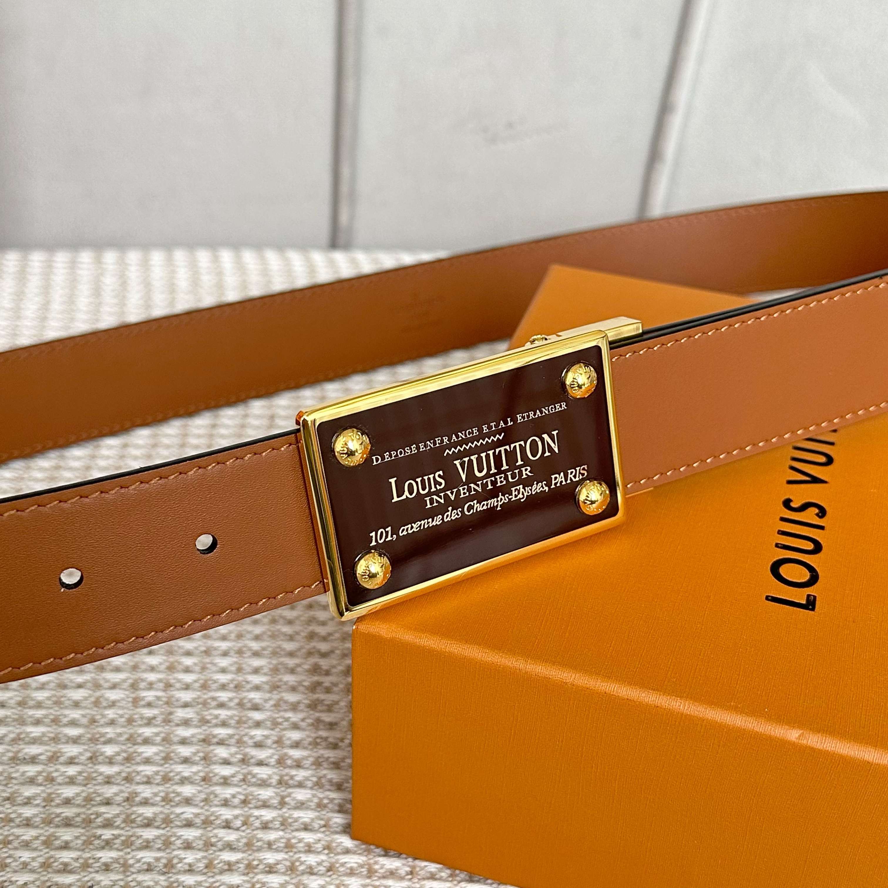 L0UIS VUITT0N P255 男性用ダブルフェイスレザー腰帯 35mm