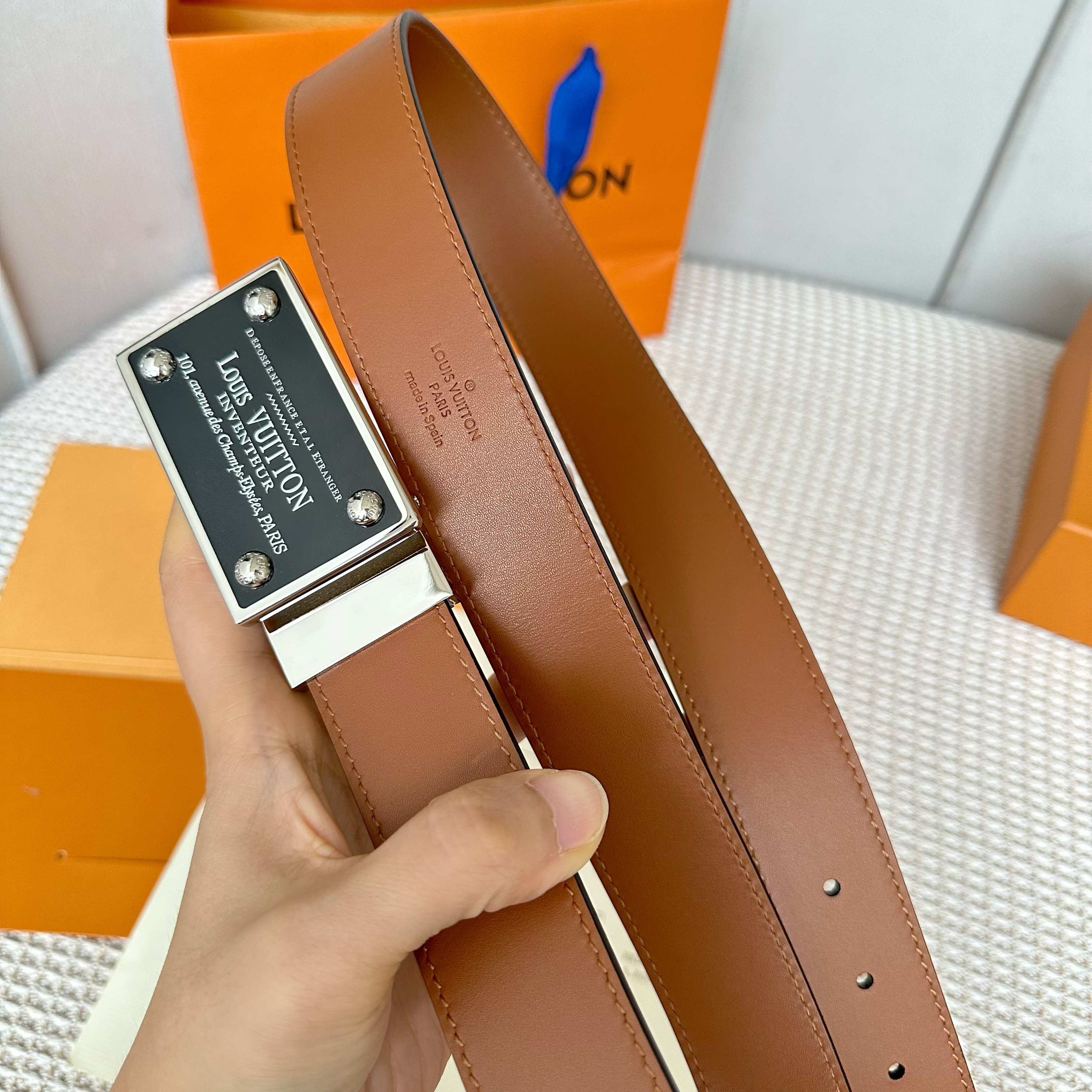 LOUIS VUITTON P255 男性用ダブルサイドレザーベルト 35mm