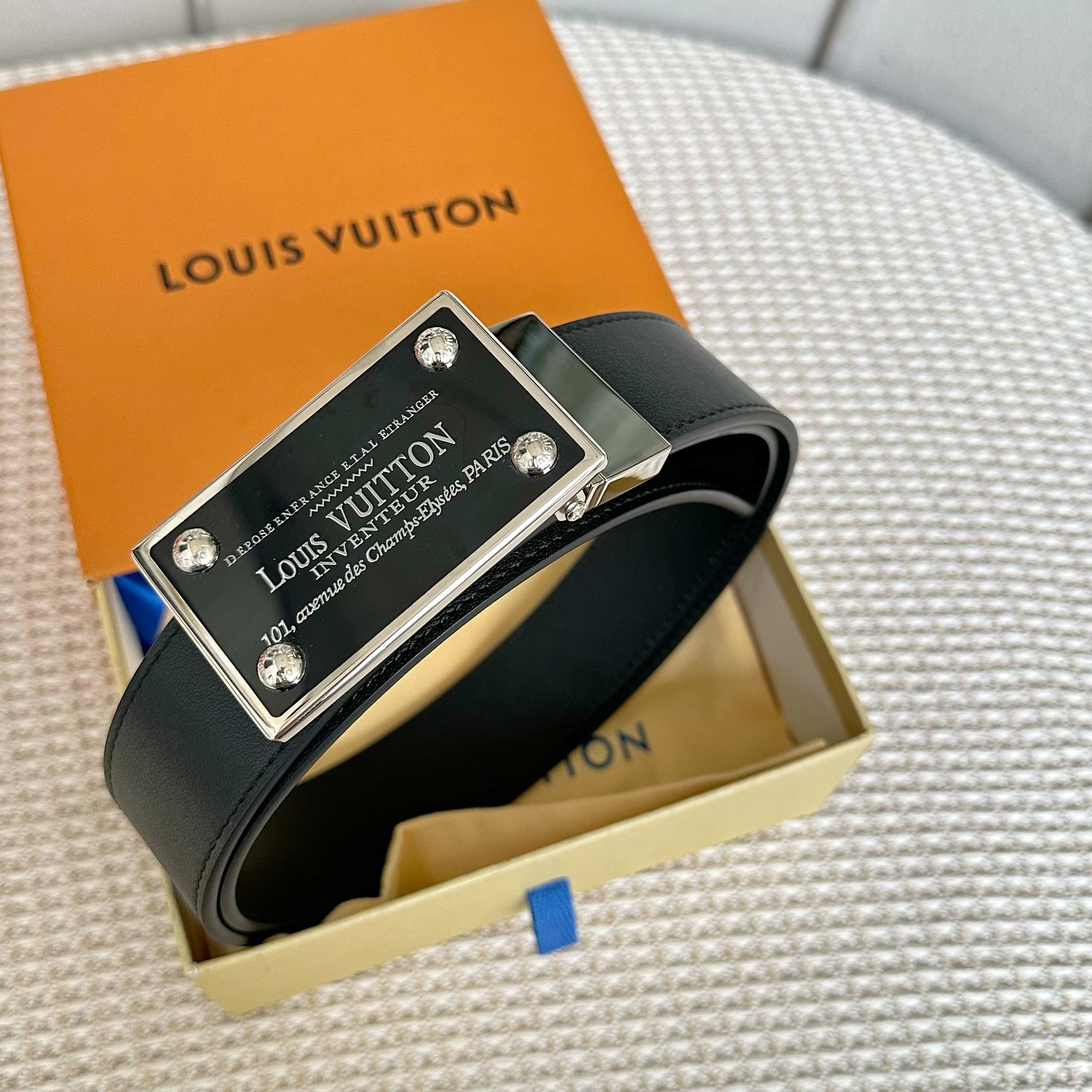 LOUIS VUITTON P255 メンズ腰帯 双面小牛皮
