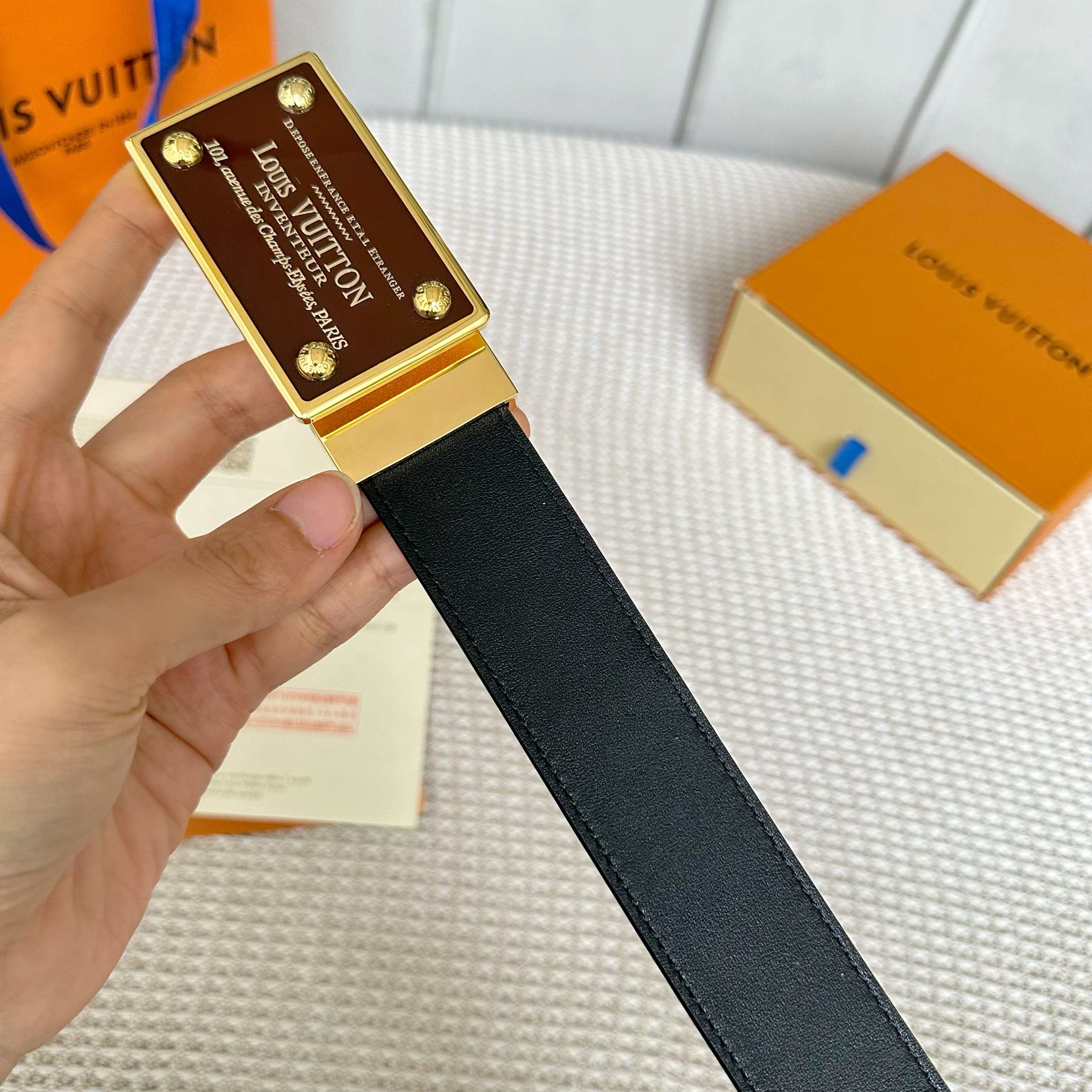 LVMH P255 男性用ダブルサイドレザーウエストベルト