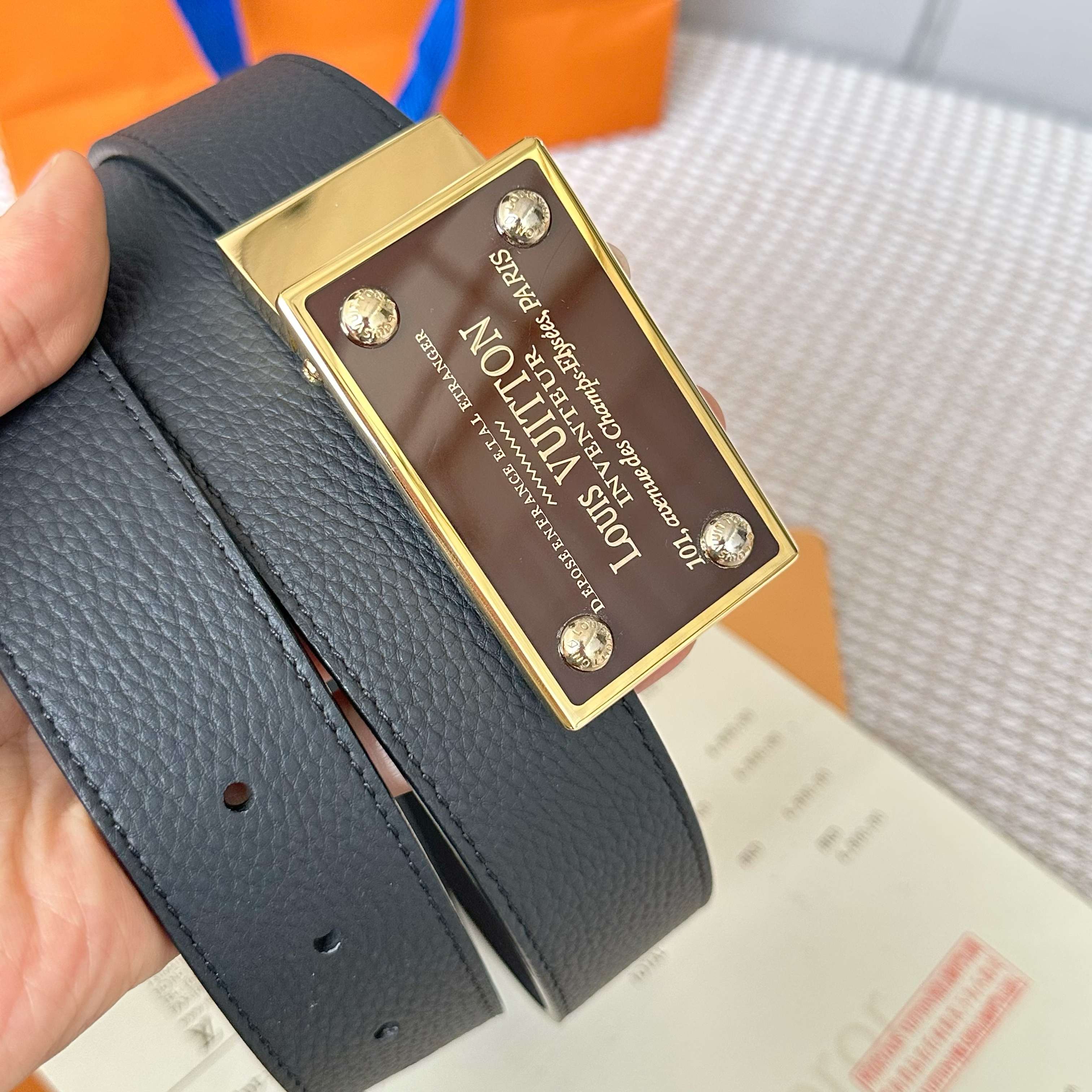 L0UIS VUITT0N P255 男士原單腰帶 双面小牛皮