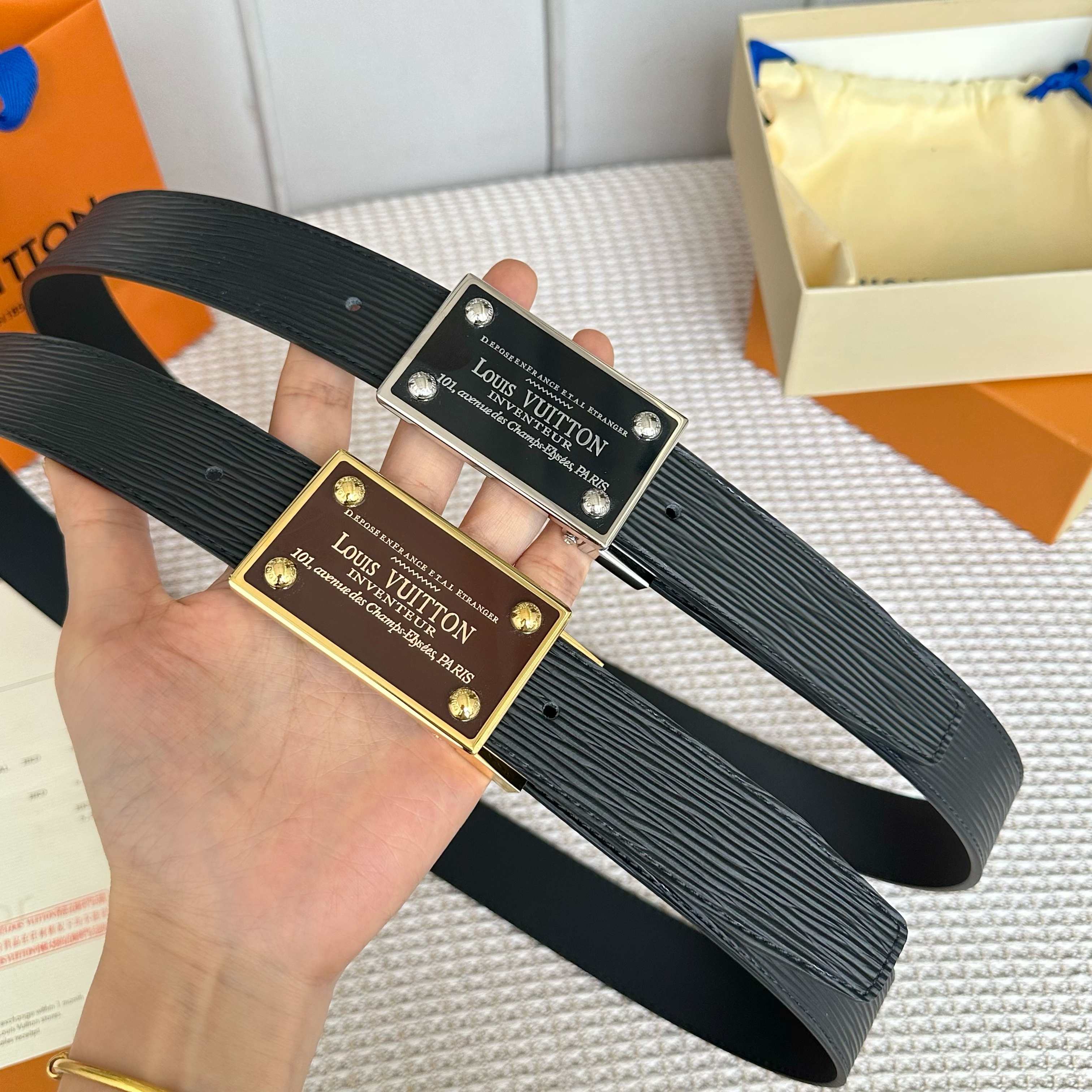 LOUIS VUITTON P255 男士腰帶 - シンプルでスタイリッシュなデザイン