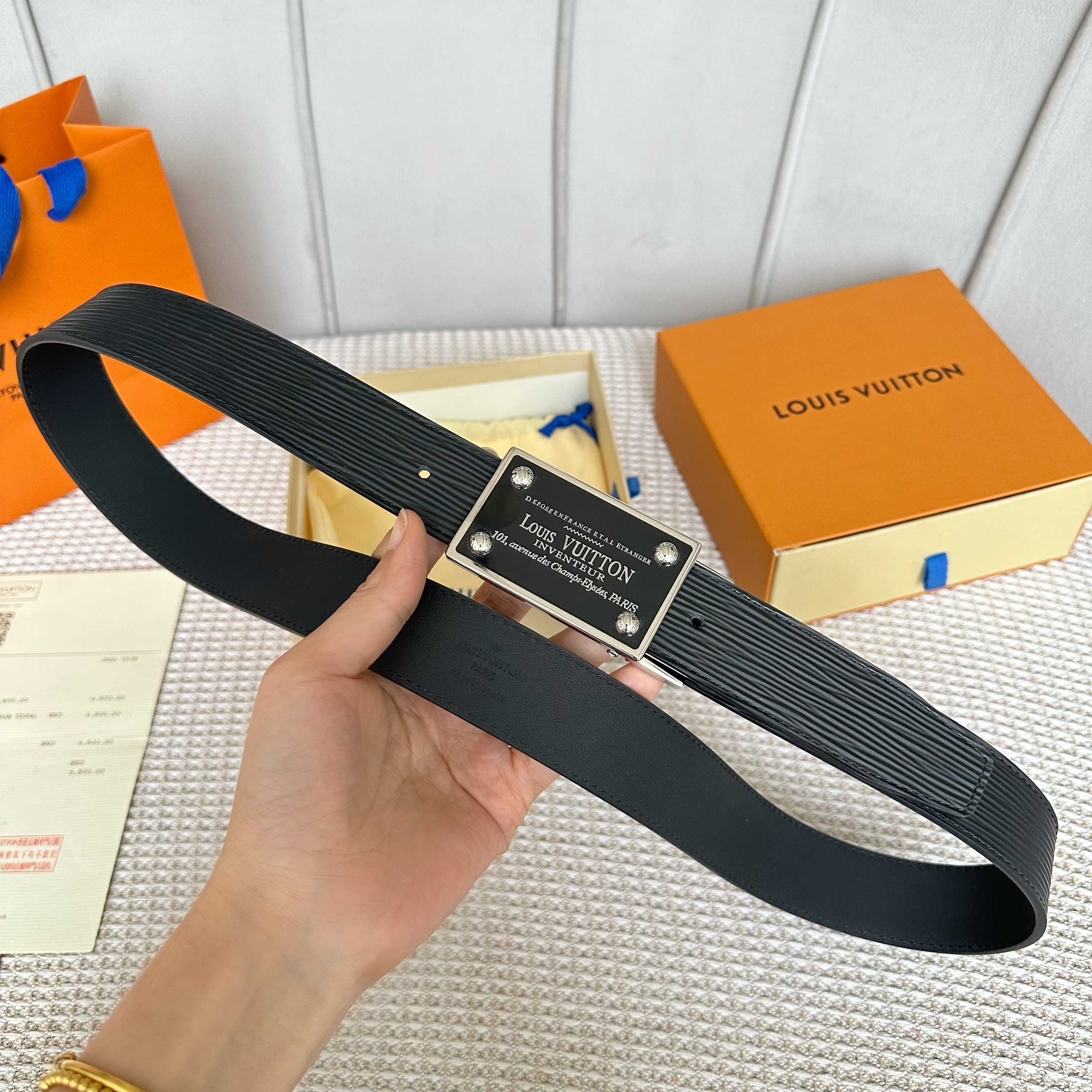 LOUIS VUITTON P255 男士腰帶 - シンプルでスタイリッシュなデザイン