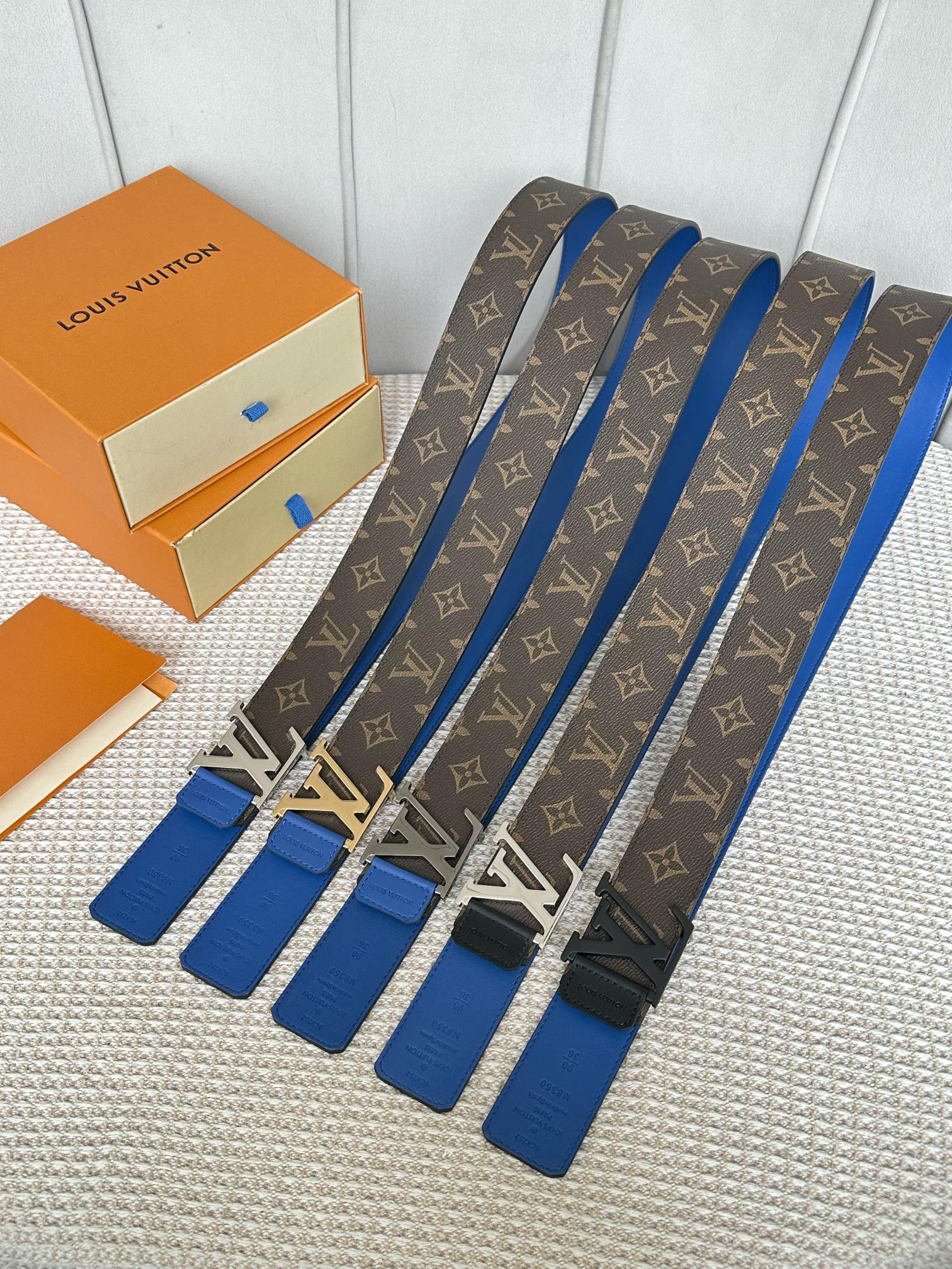 ルイ・ヴィトン P：255 原版包裝 40mm幅のクラシックデザイン