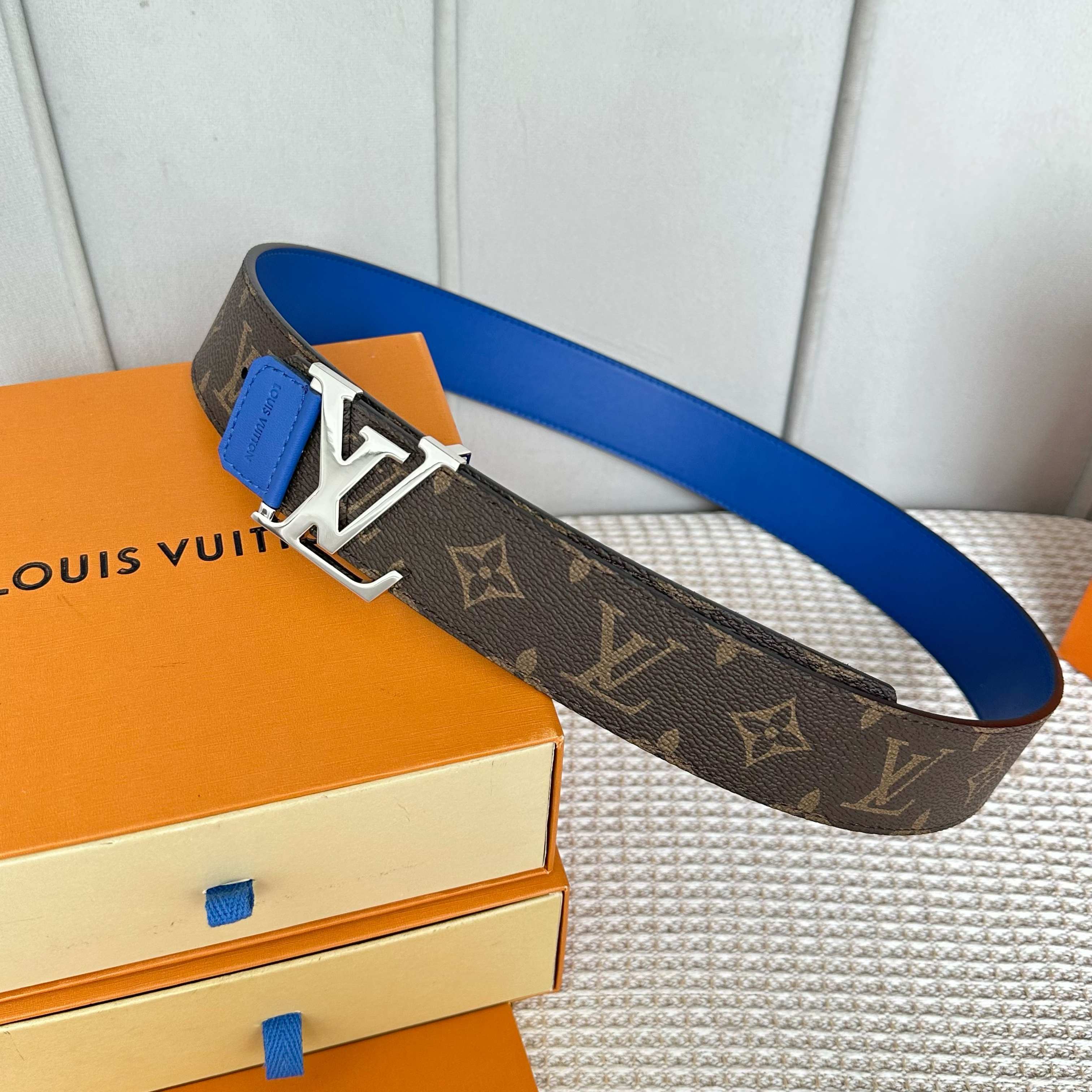 ルイ・ヴィトン P：255 原版包裝 40mm幅のクラシックデザイン