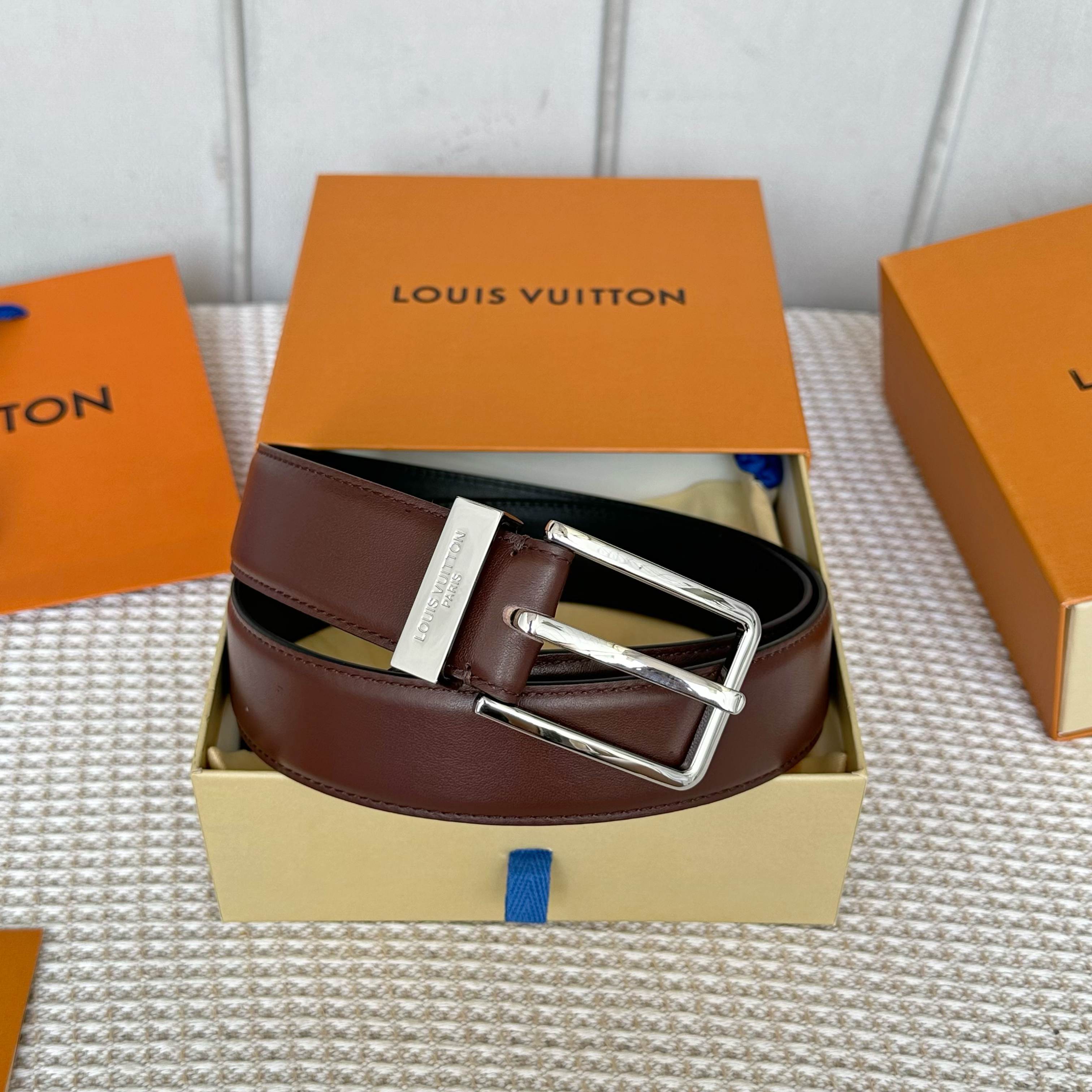 LOUIS VUITTON P255 メンズレザー腰帯 35mm