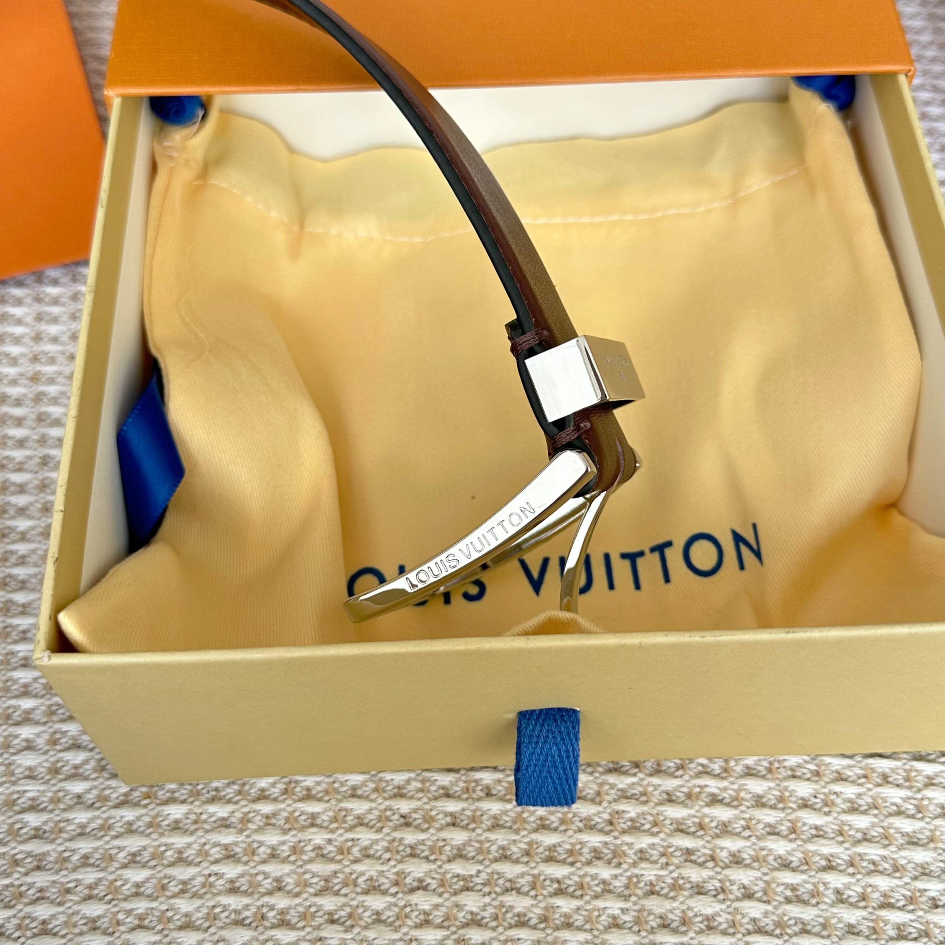 LOUIS VUITTON P255 メンズレザー腰帯 35mm