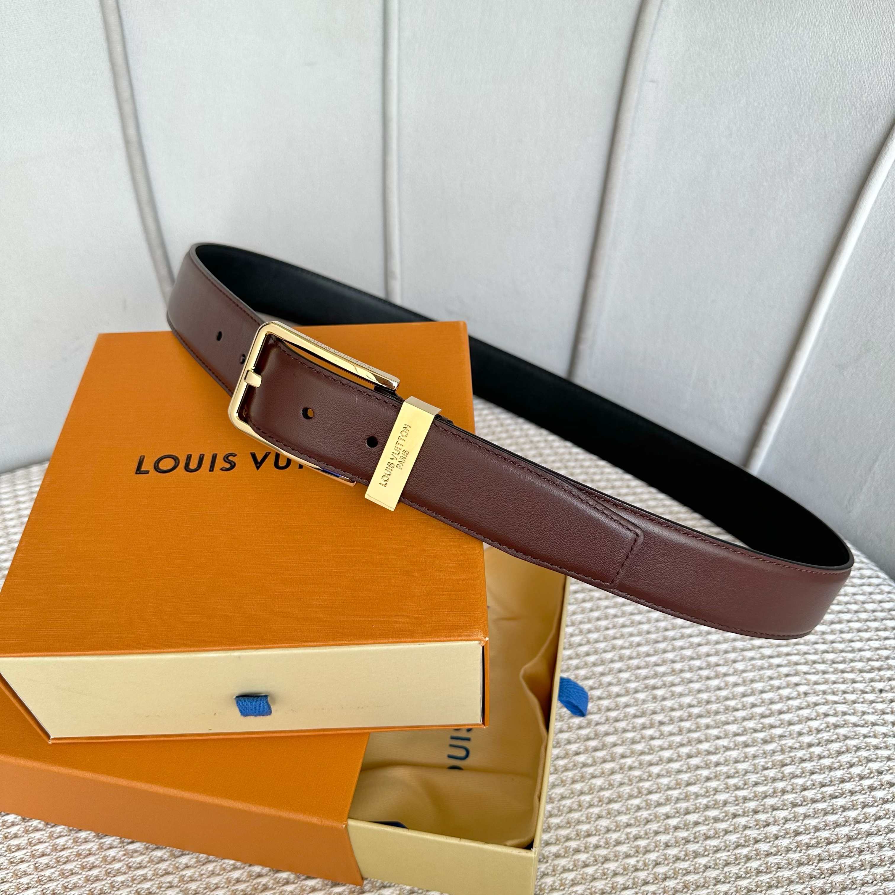 LOUIS VUITTON P255 男性用ダブルサイドベルト 35mm