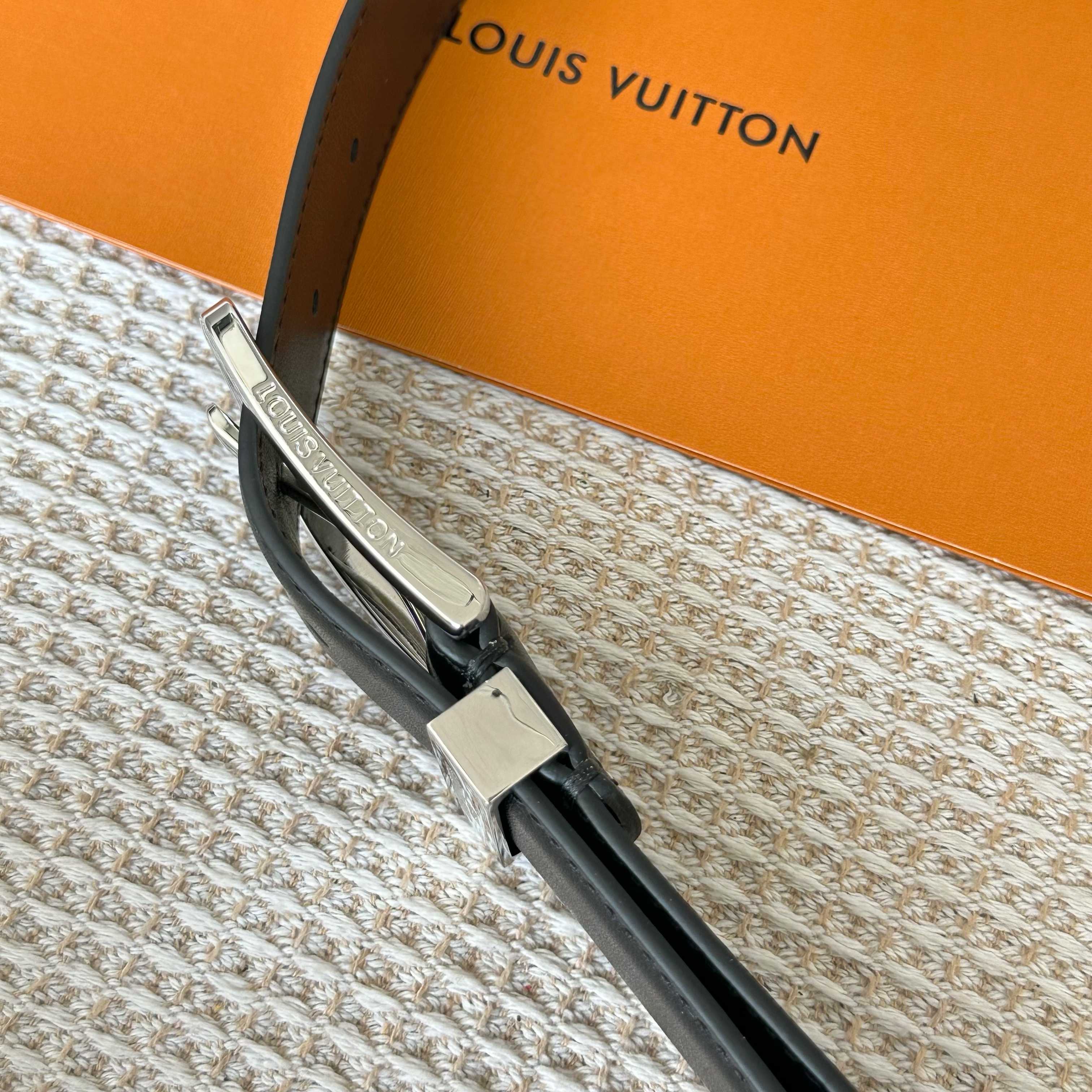 LOUIS VUITTON P255 男士原單腰帶 双面小牛皮