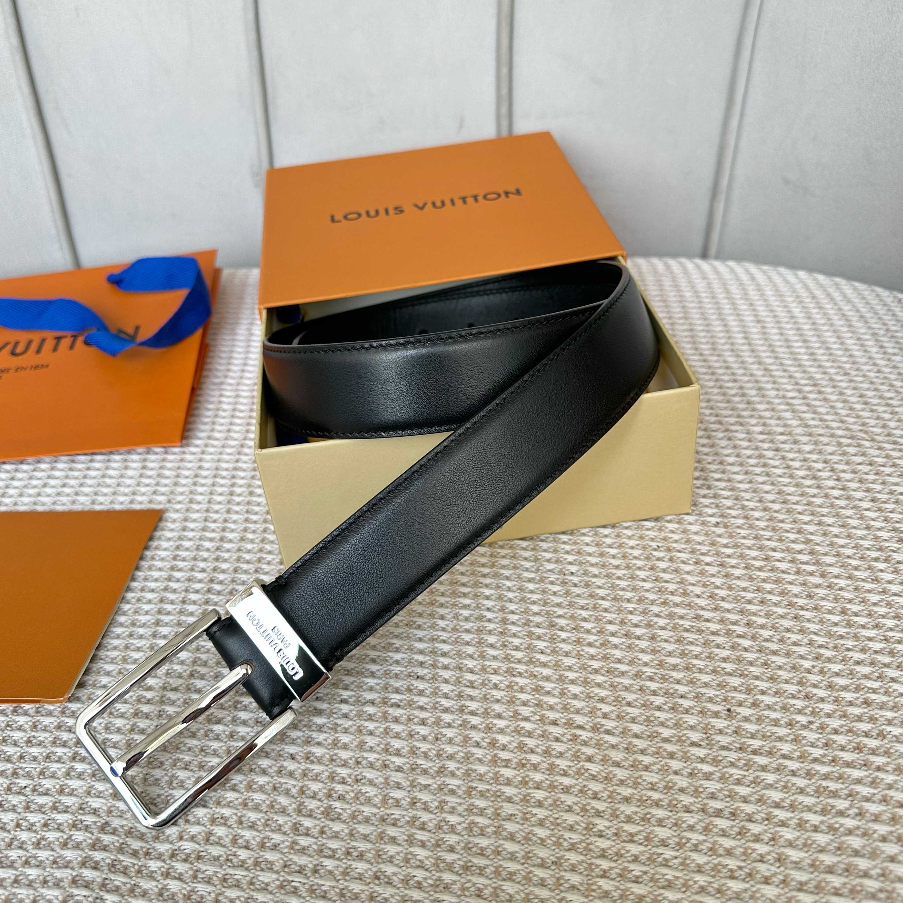 LOUIS VUITTON P255 男士原單腰帶 双面小牛皮