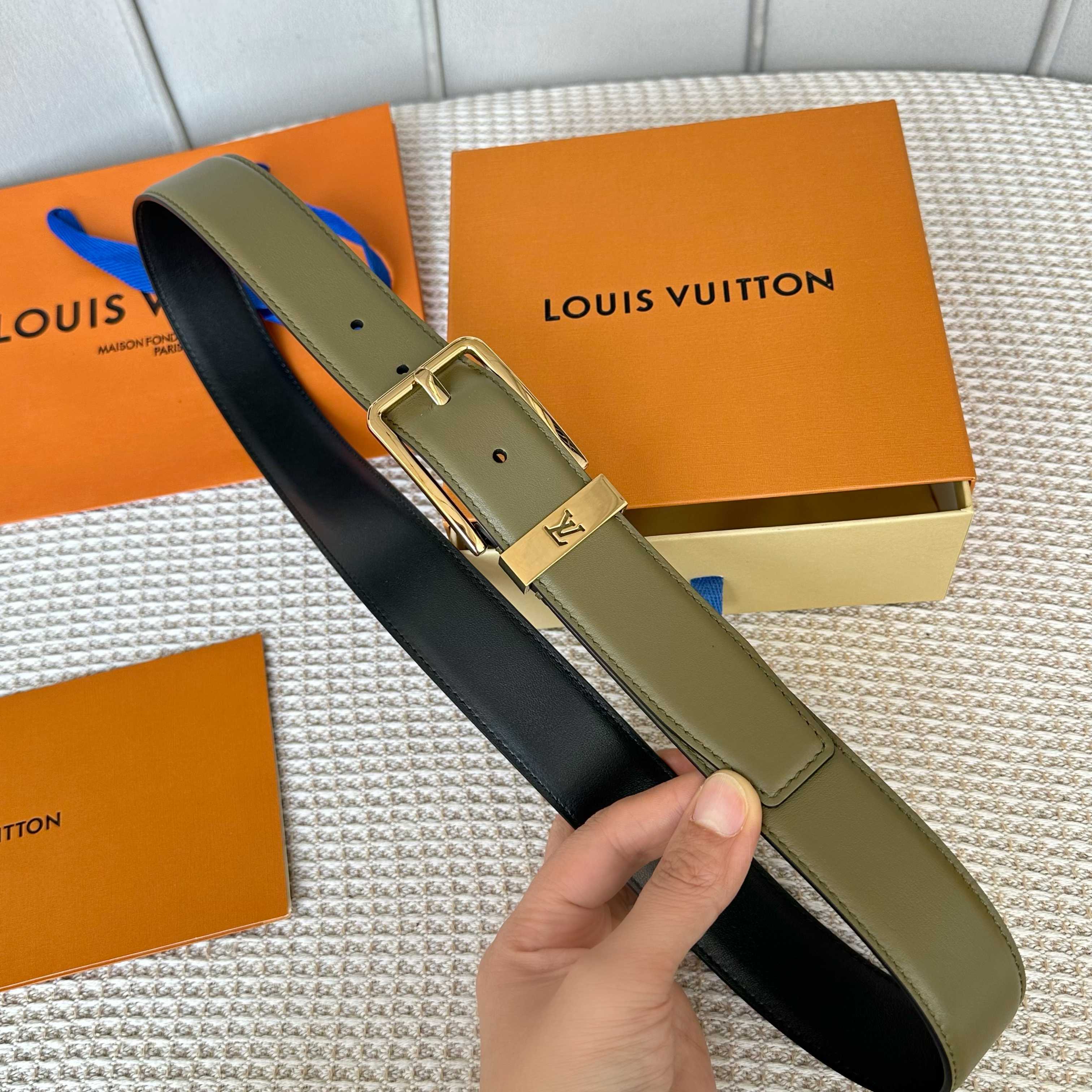 LouiS Vuitton P255 男性用ダブルフェイスレザーベルト