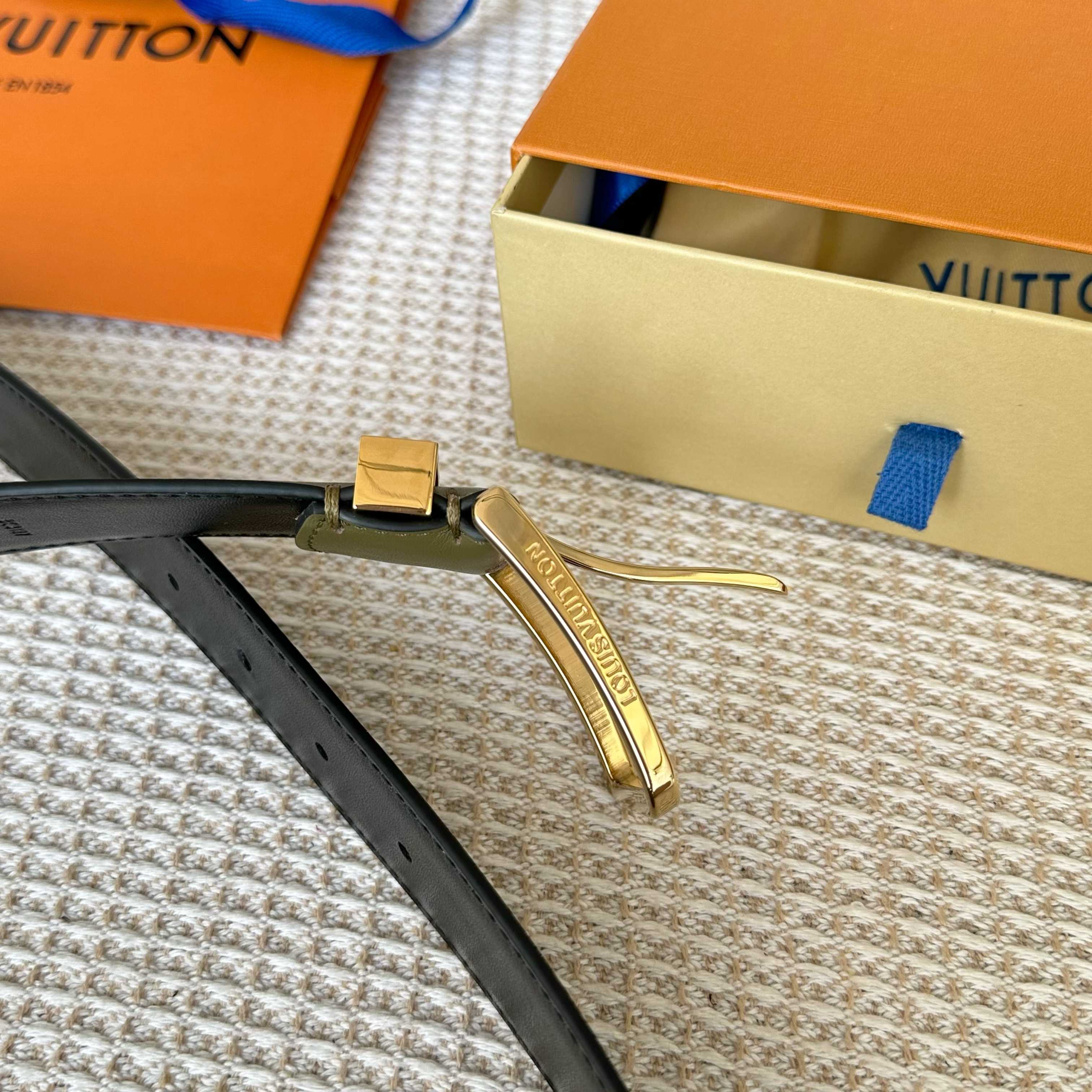 LouiS Vuitton P255 男性用ダブルフェイスレザーベルト