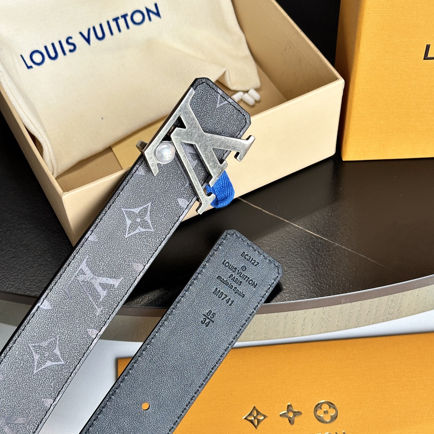 LOUIS VUITTON 男士原單腰帶 双面小牛皮デザイン