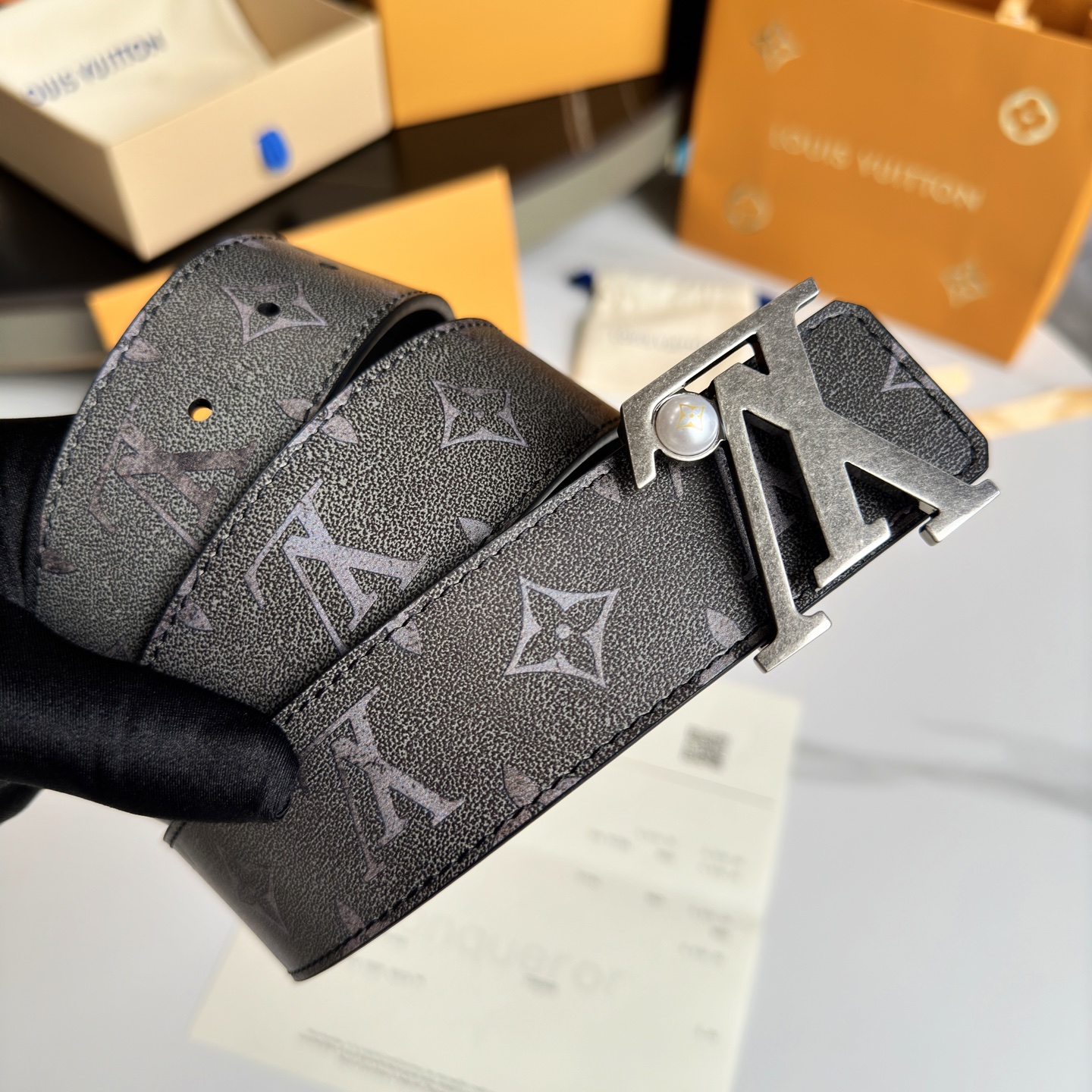 LOUIS VUITTON 男士原單腰帶 双面小牛皮デザイン