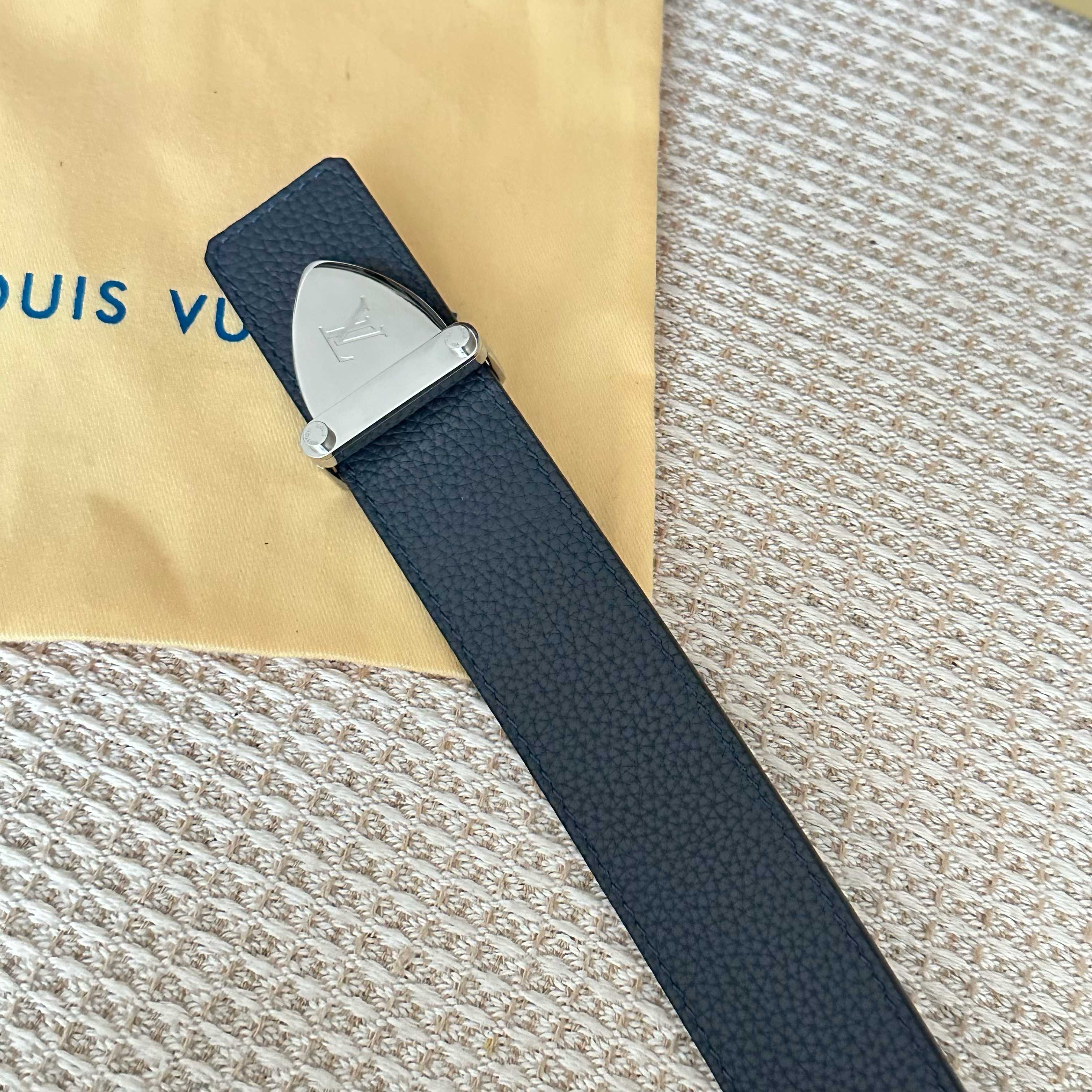 L0UIS VUITT0N P255 驢家原單腰帶 双面使用可能な35mm幅