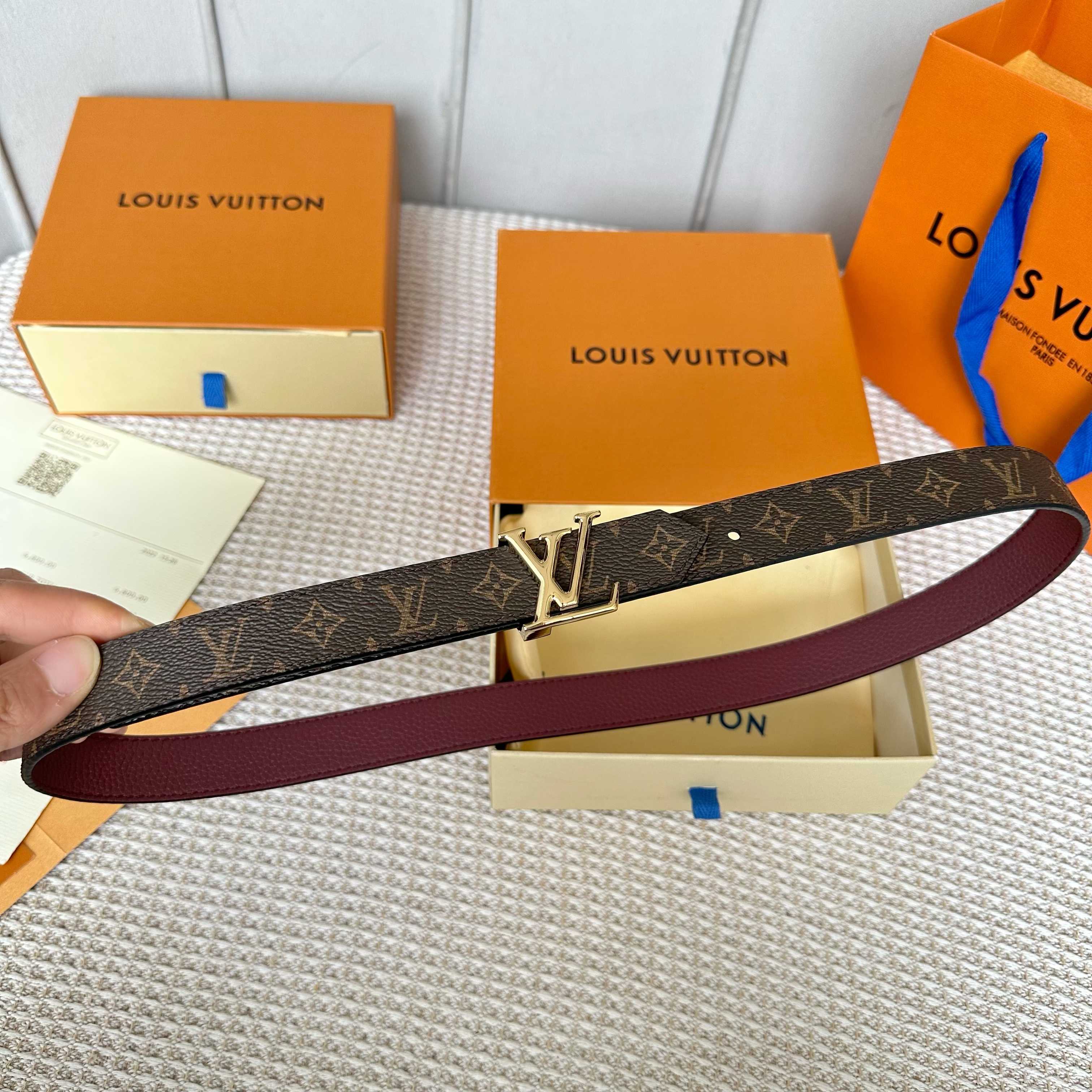 LouiS VuittoN P255 原版包裝 25mm 幅のオシャレ腰帯