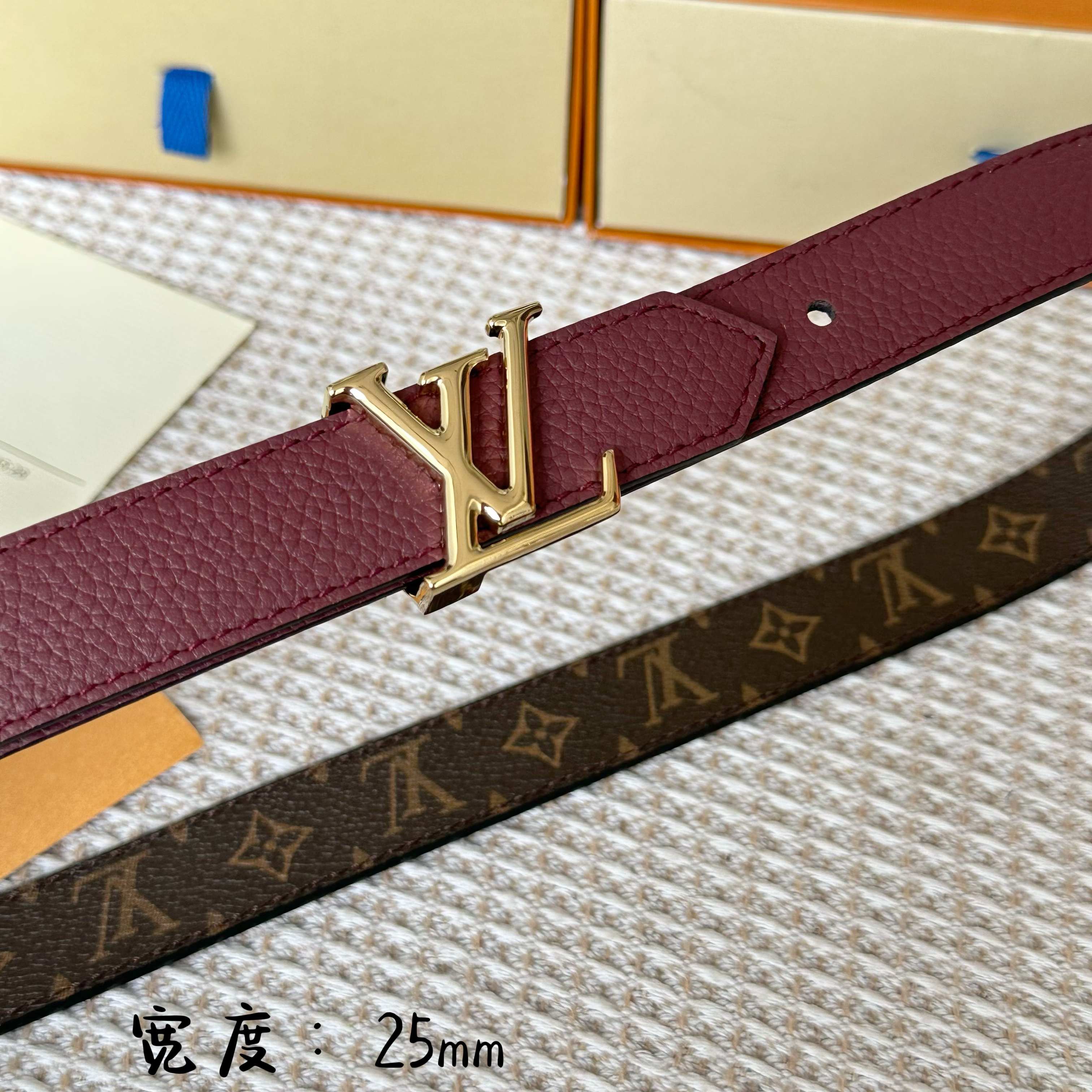 LouiS VuittoN P255 原版包裝 25mm 幅のオシャレ腰帯