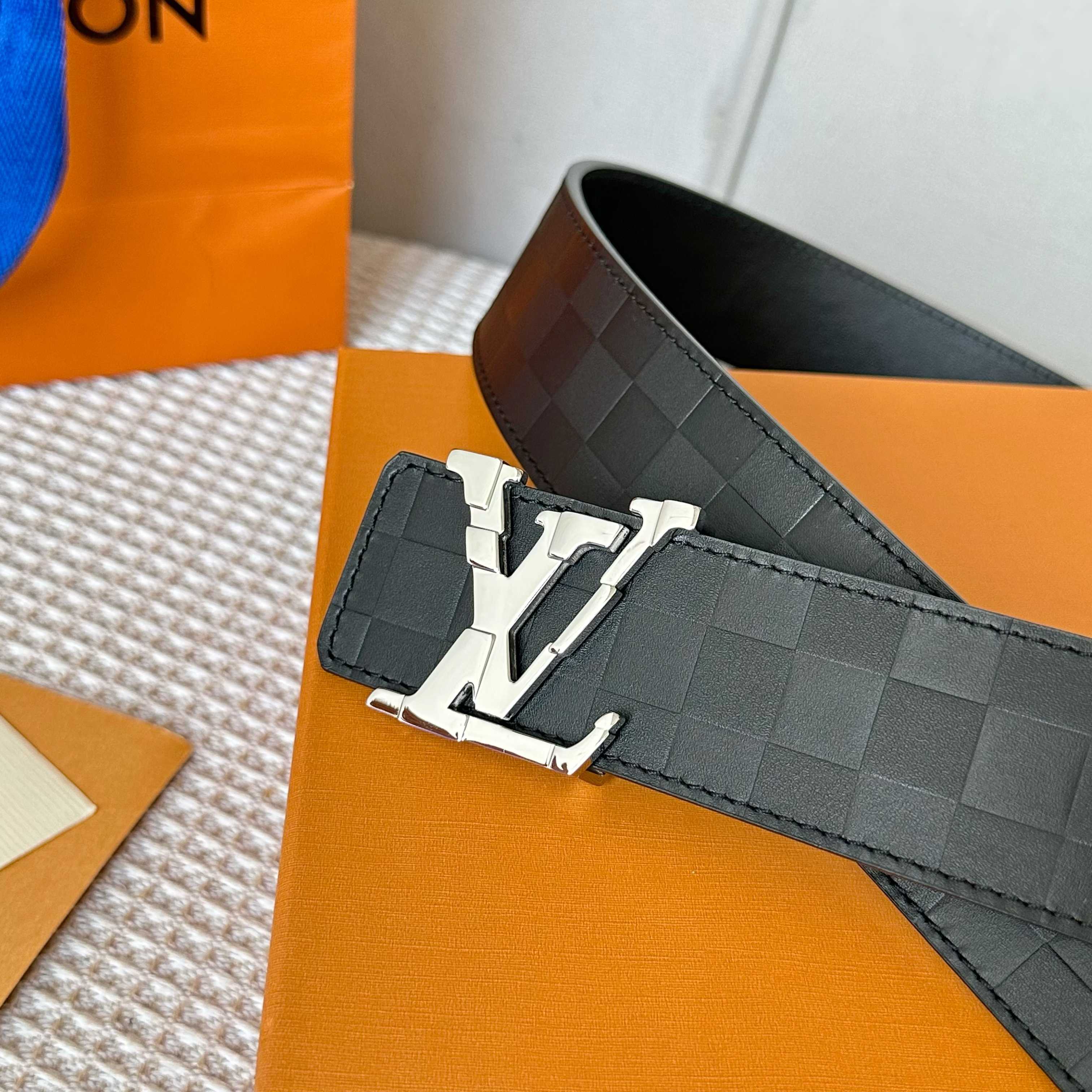 LOUIS VUITTON P：255 原版包裝 40mm幅 小牛皮製