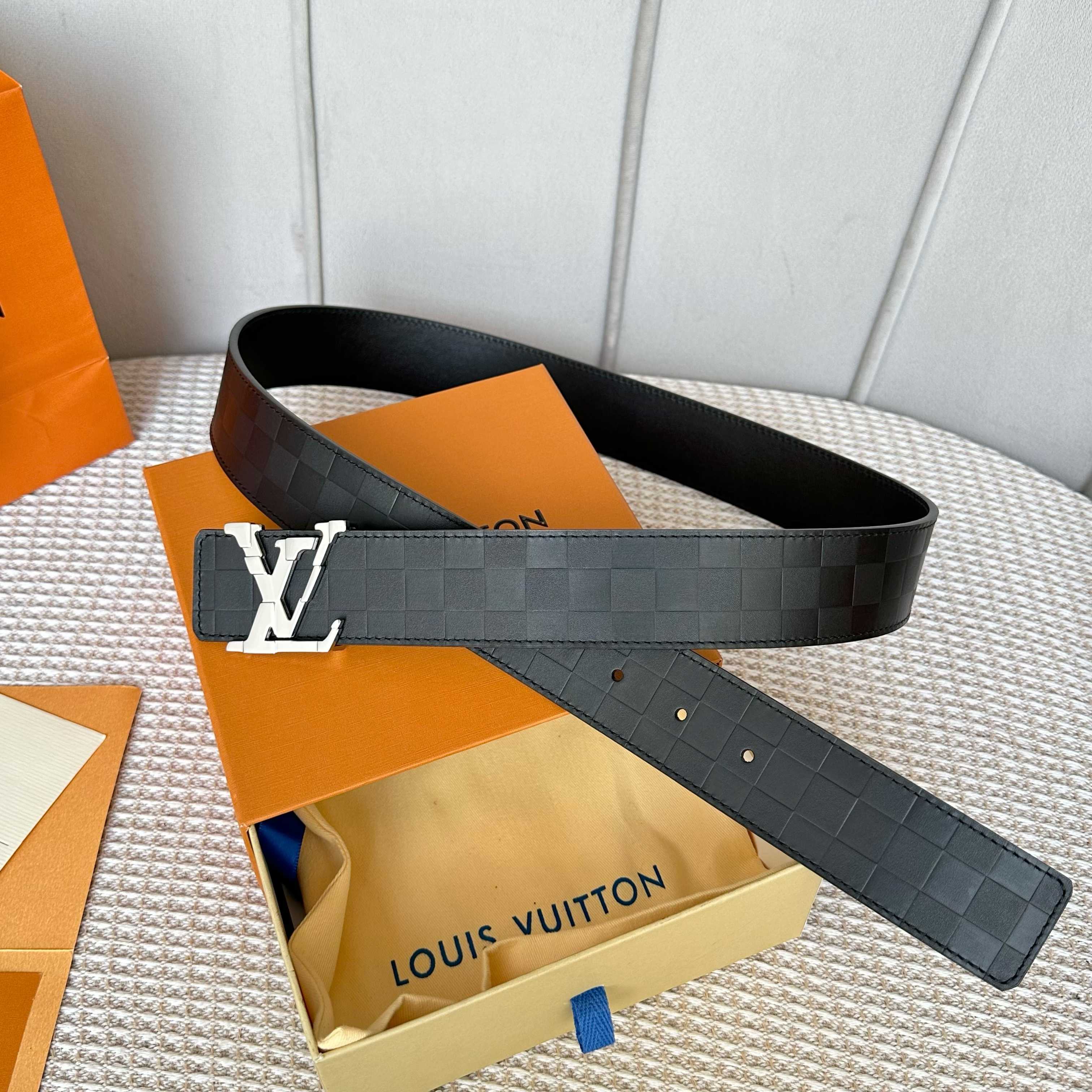 LOUIS VUITTON P：255 原版包裝 40mm幅 小牛皮製