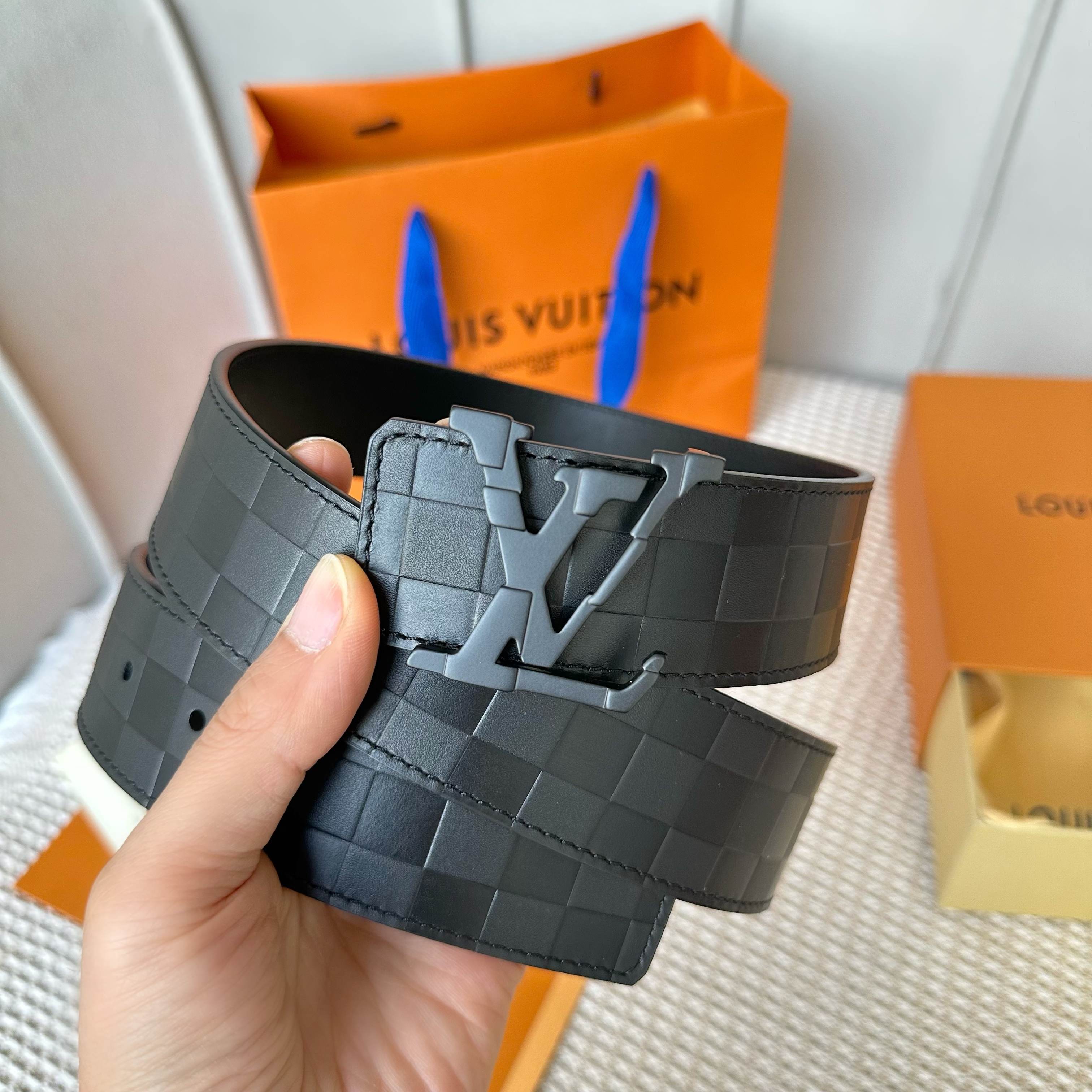 LOUIS VUITTON P：255 原版包裝 小牛皮ベルト