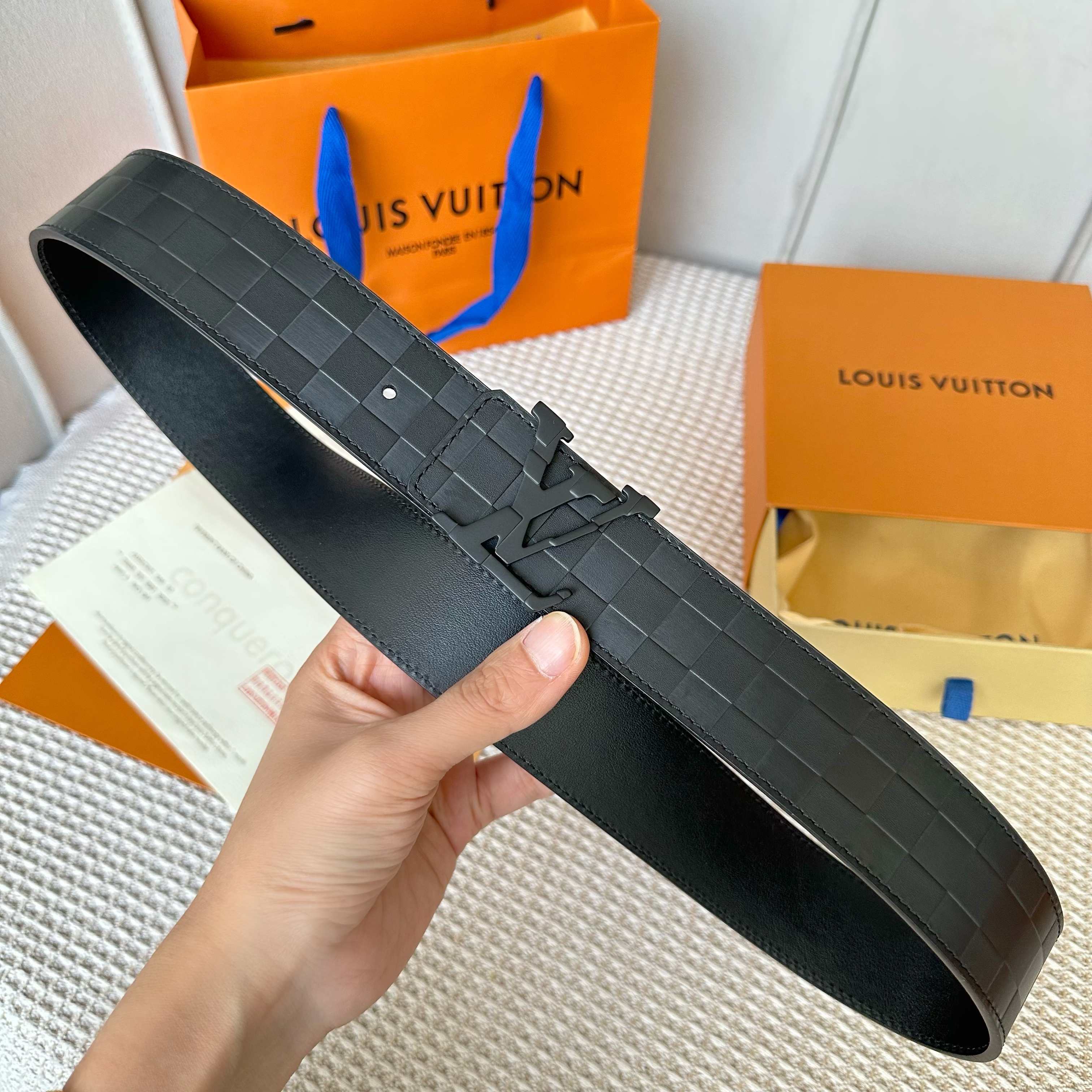 LOUIS VUITTON P：255 原版包裝 小牛皮ベルト