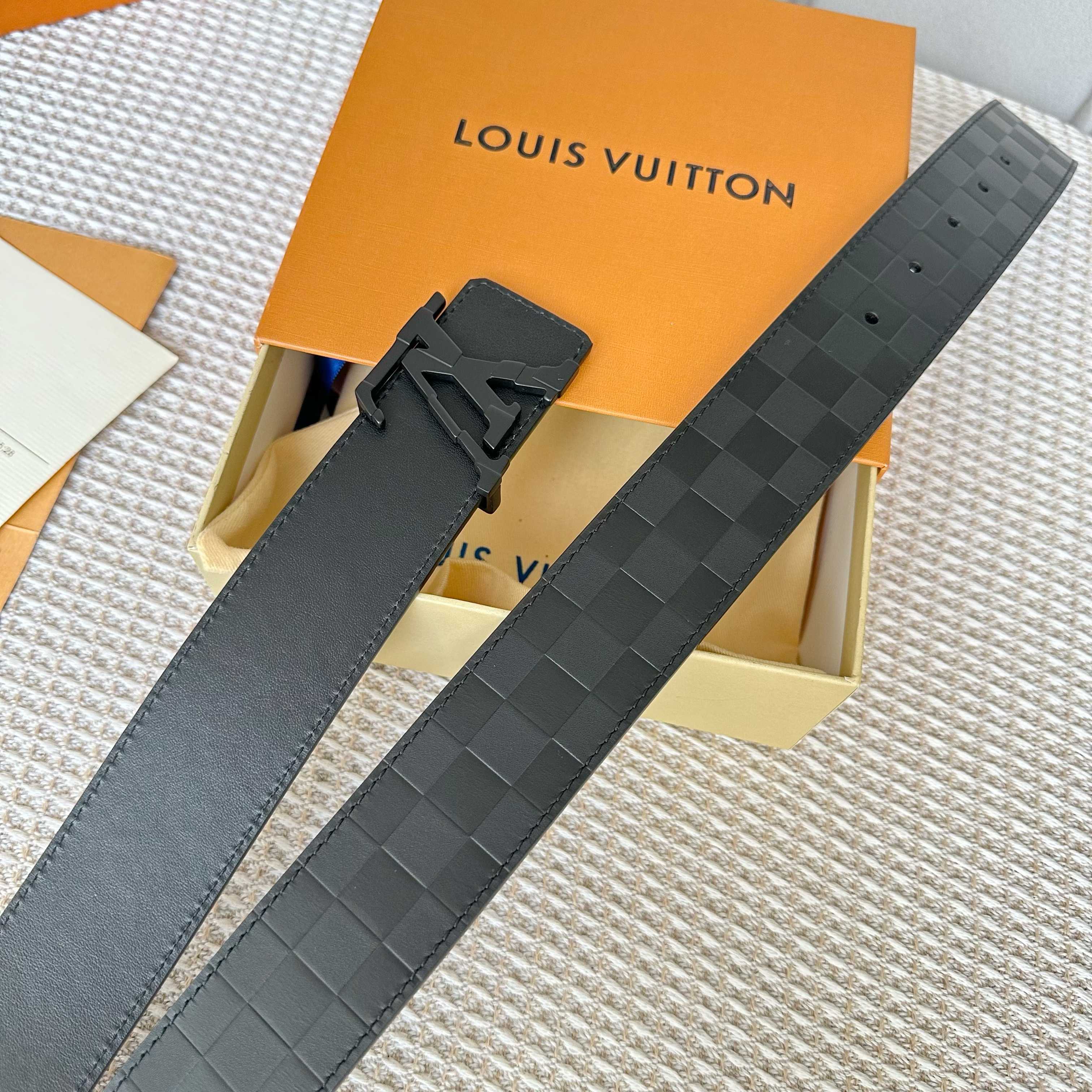 LOUIS VUITTON P：255 原版包裝 小牛皮ベルト