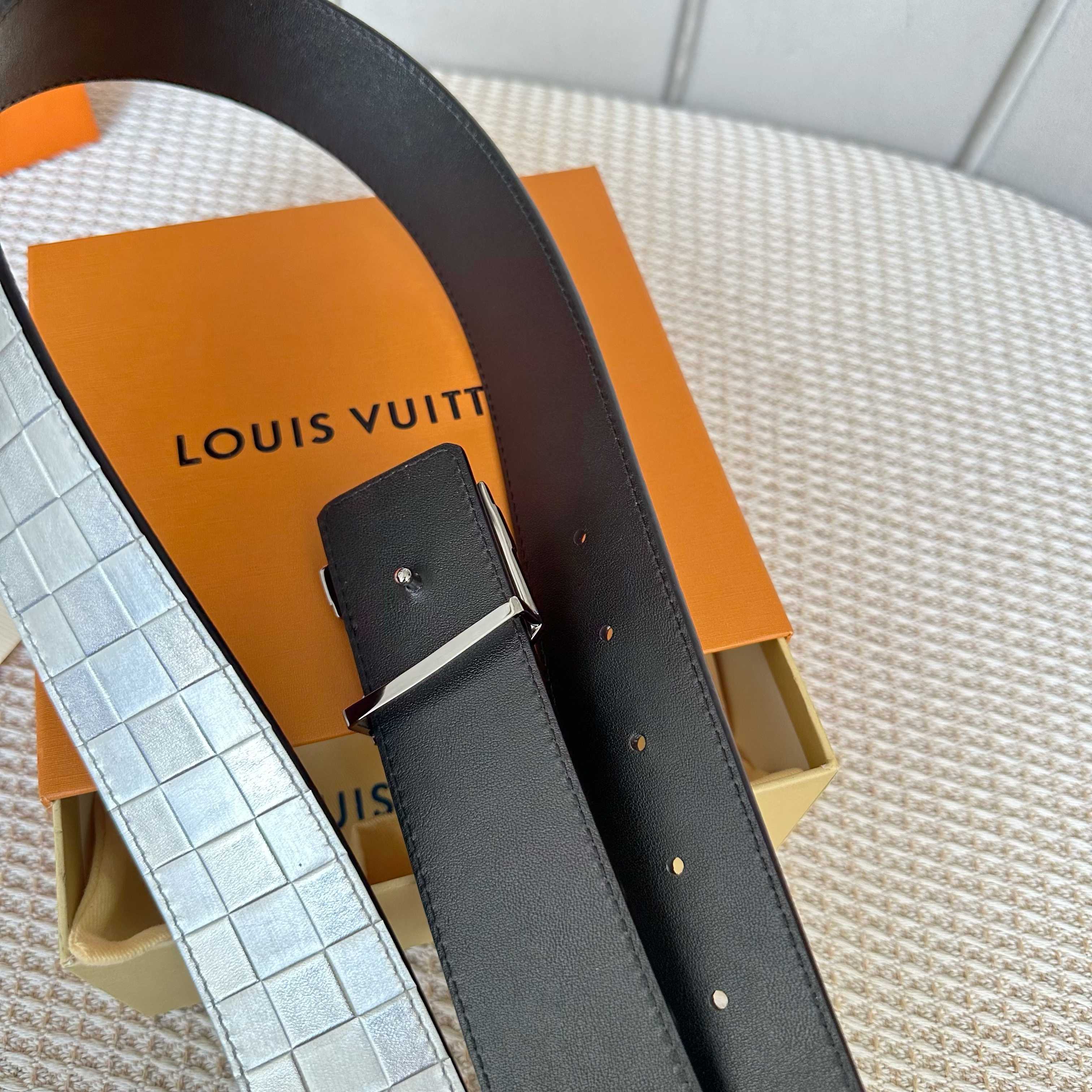 ルイ・ヴィトン P：255 原版包裝 小牛皮 ベルト
