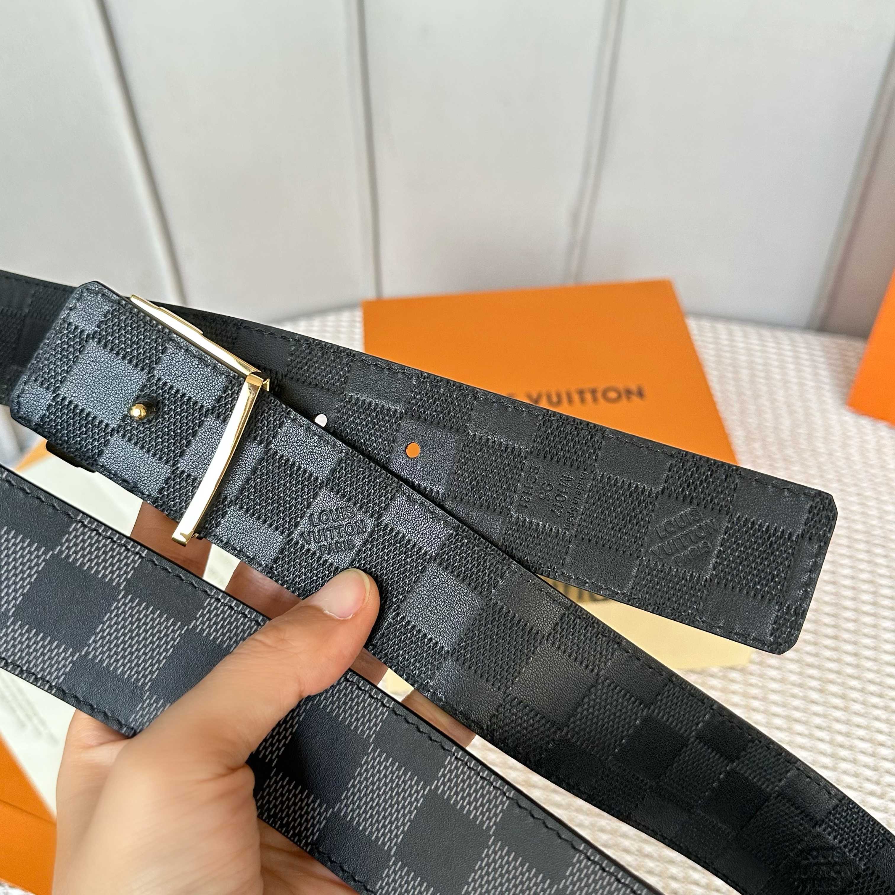 LOUIS VUITTON P：255 原版包裝 40mm幅 小牛皮製