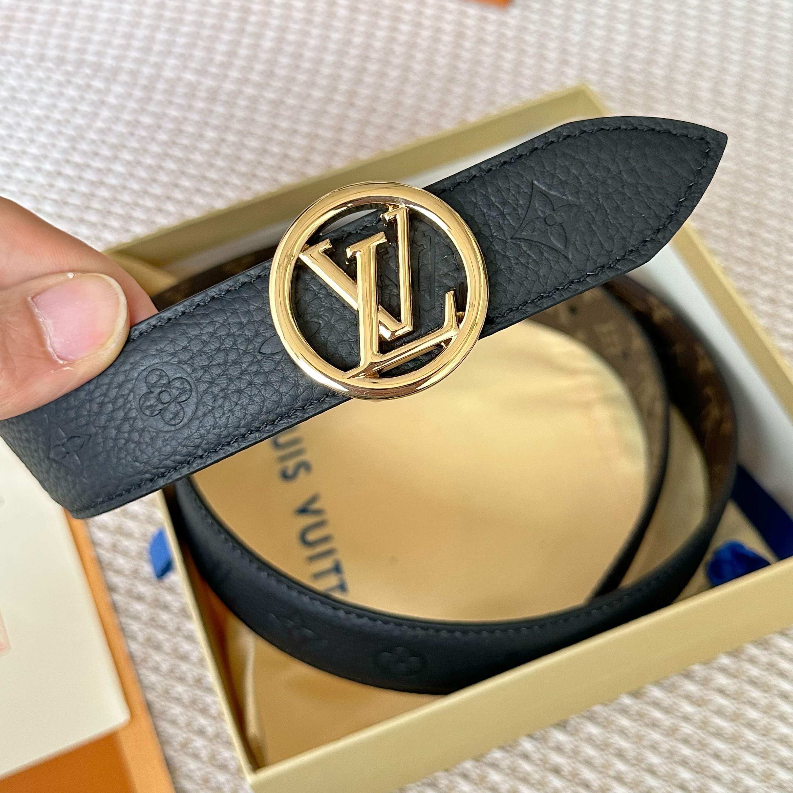 LOUIS VUITTON P255 レディース腰帯 PVC面×牛皮のリバーシブルデザイン