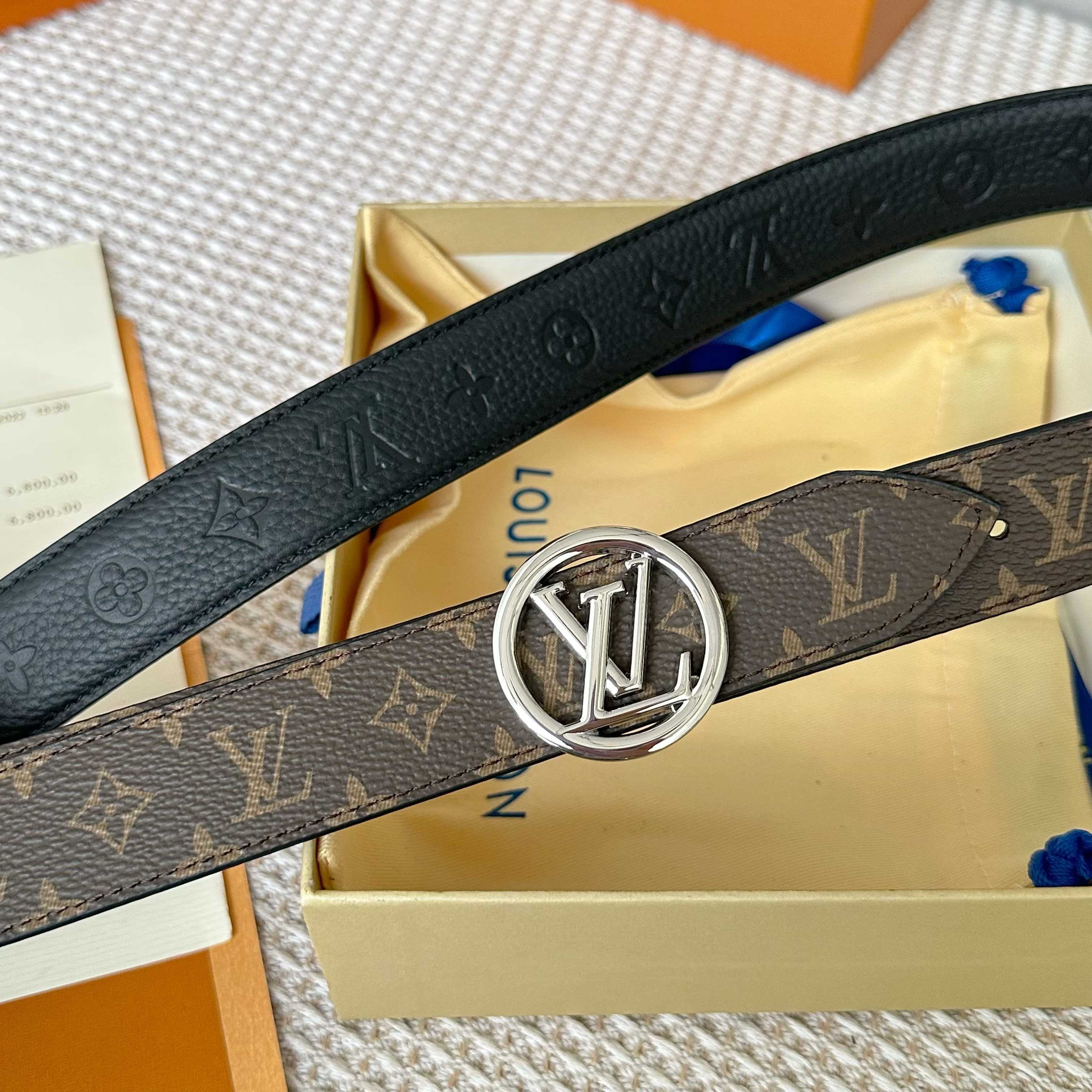 LOUIS VUITTON P255 レディース腰帯 PVC面×牛皮のリバーシブルデザイン