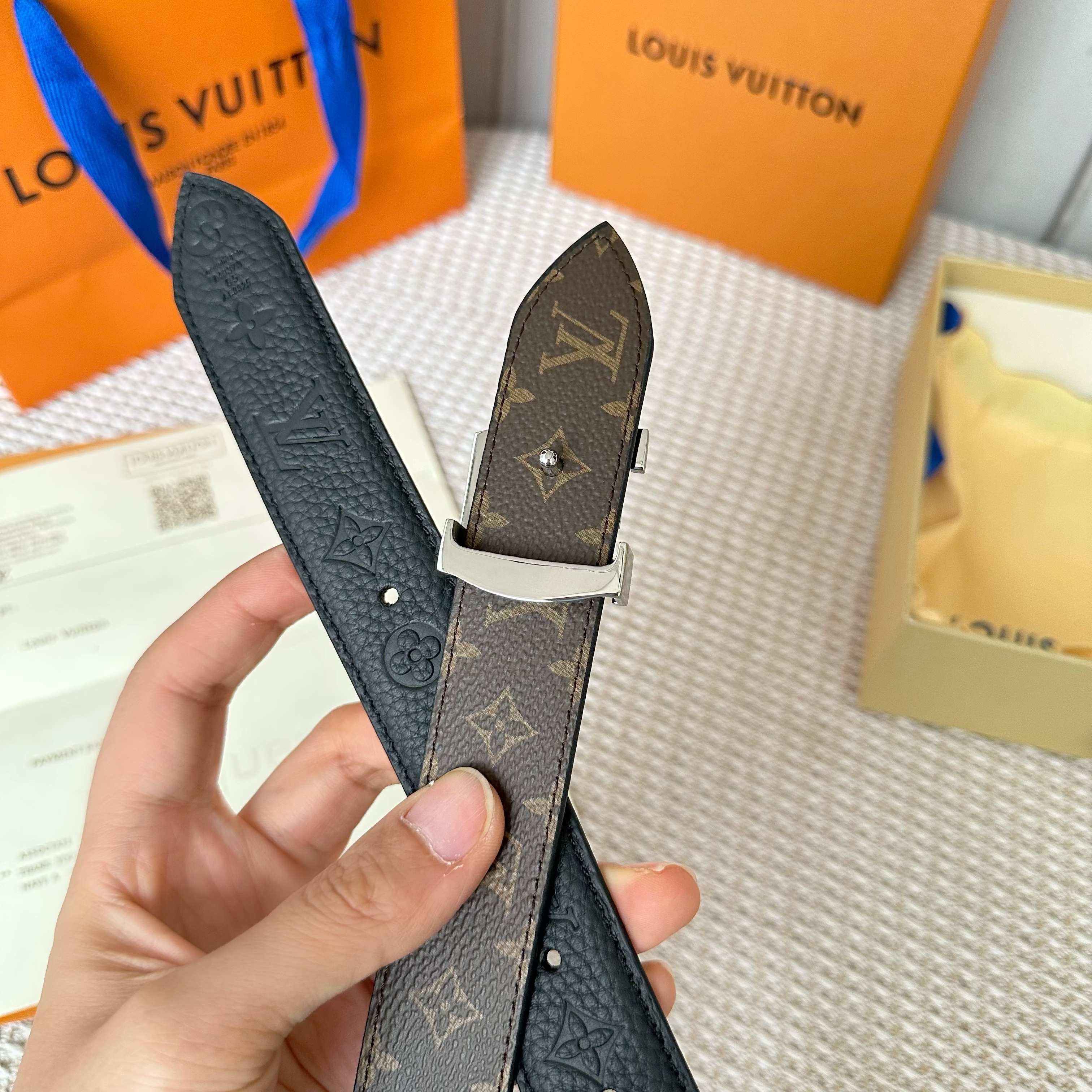 Loui Vuitton P255 原版包裝 レディース腰帶 30mm幅