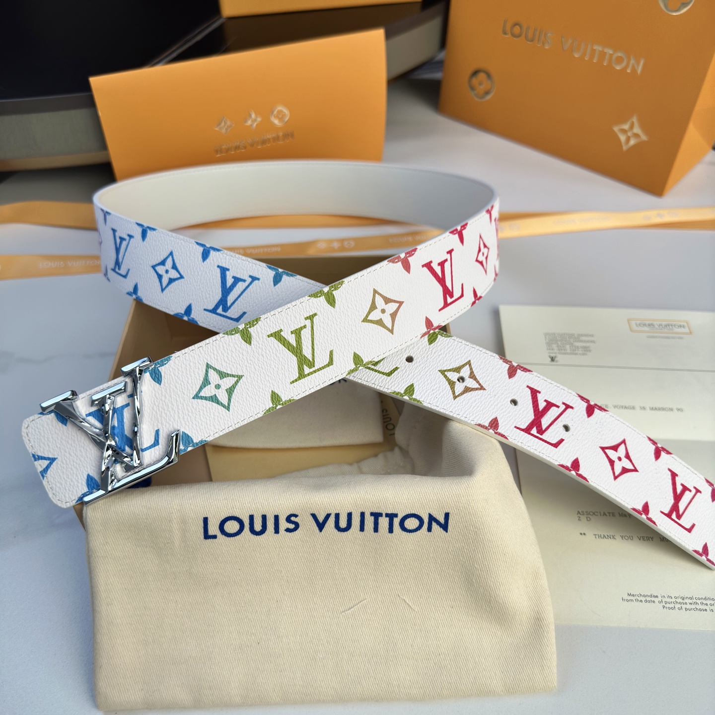 LOUIS VUITTON P:255 ベルト - カスタム帆布と高級レザーのコンビ