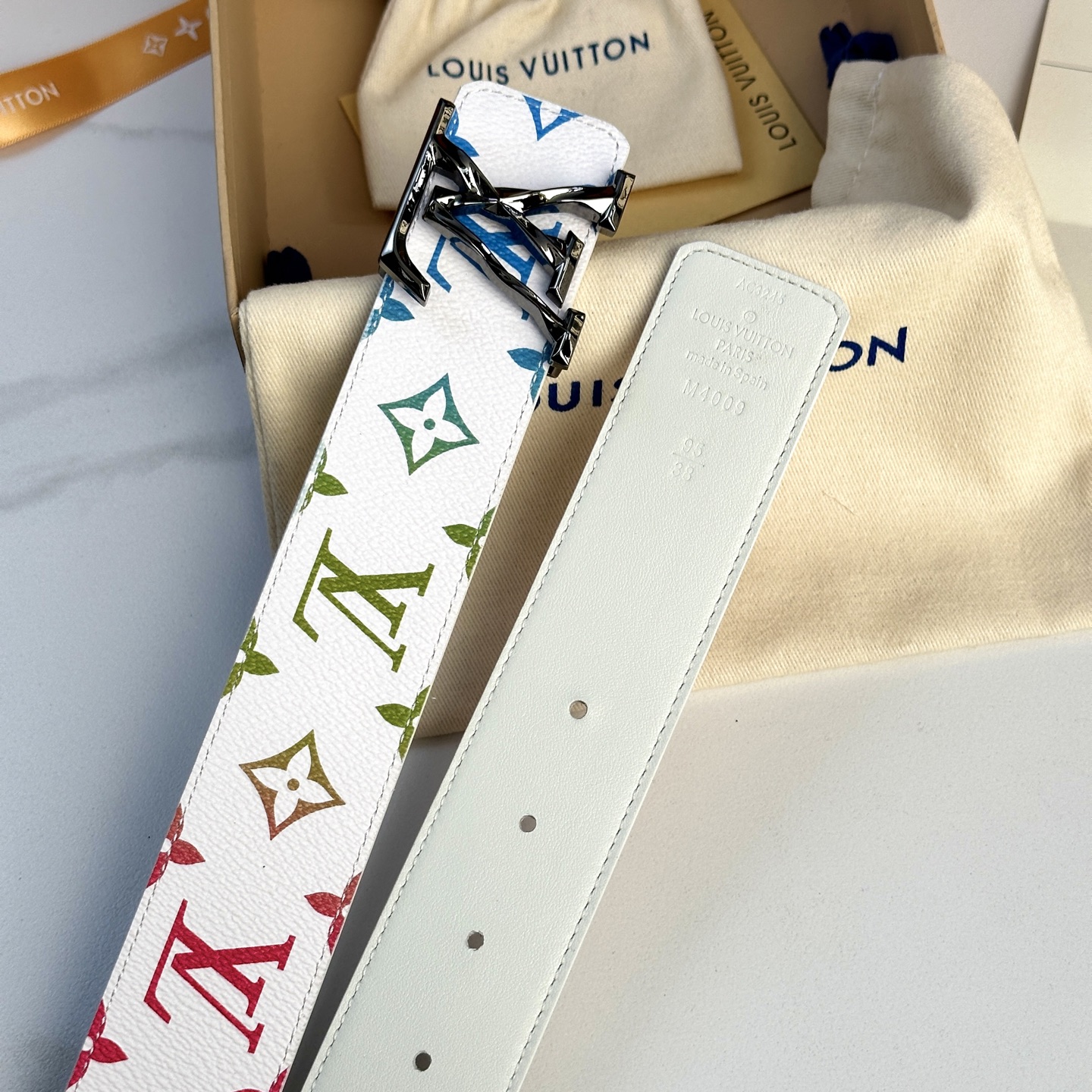 LOUIS VUITTON P:255 ベルト - 40mm 幅、ダブルサイド使用可能