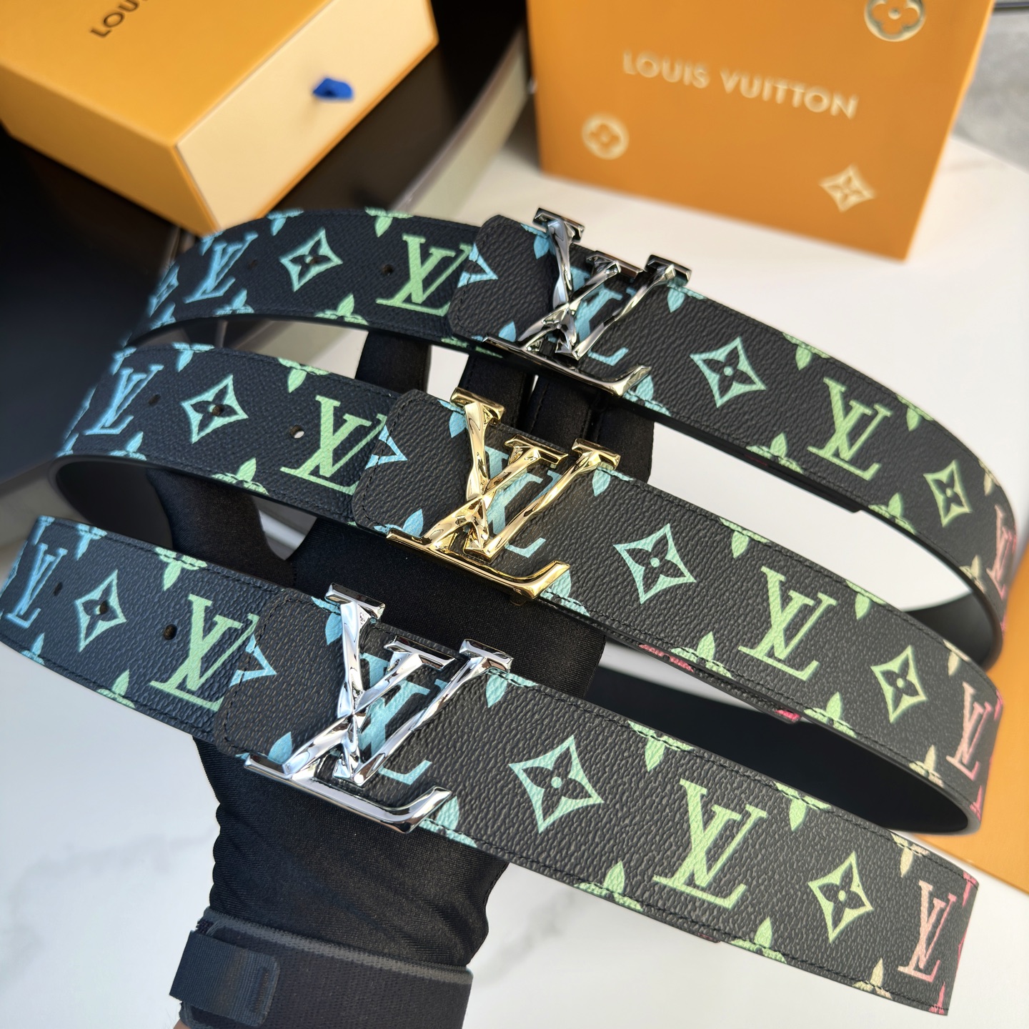 LOUIS VUITTON P：255 ベルト - 定制帆布＆小牛皮の贅沢
