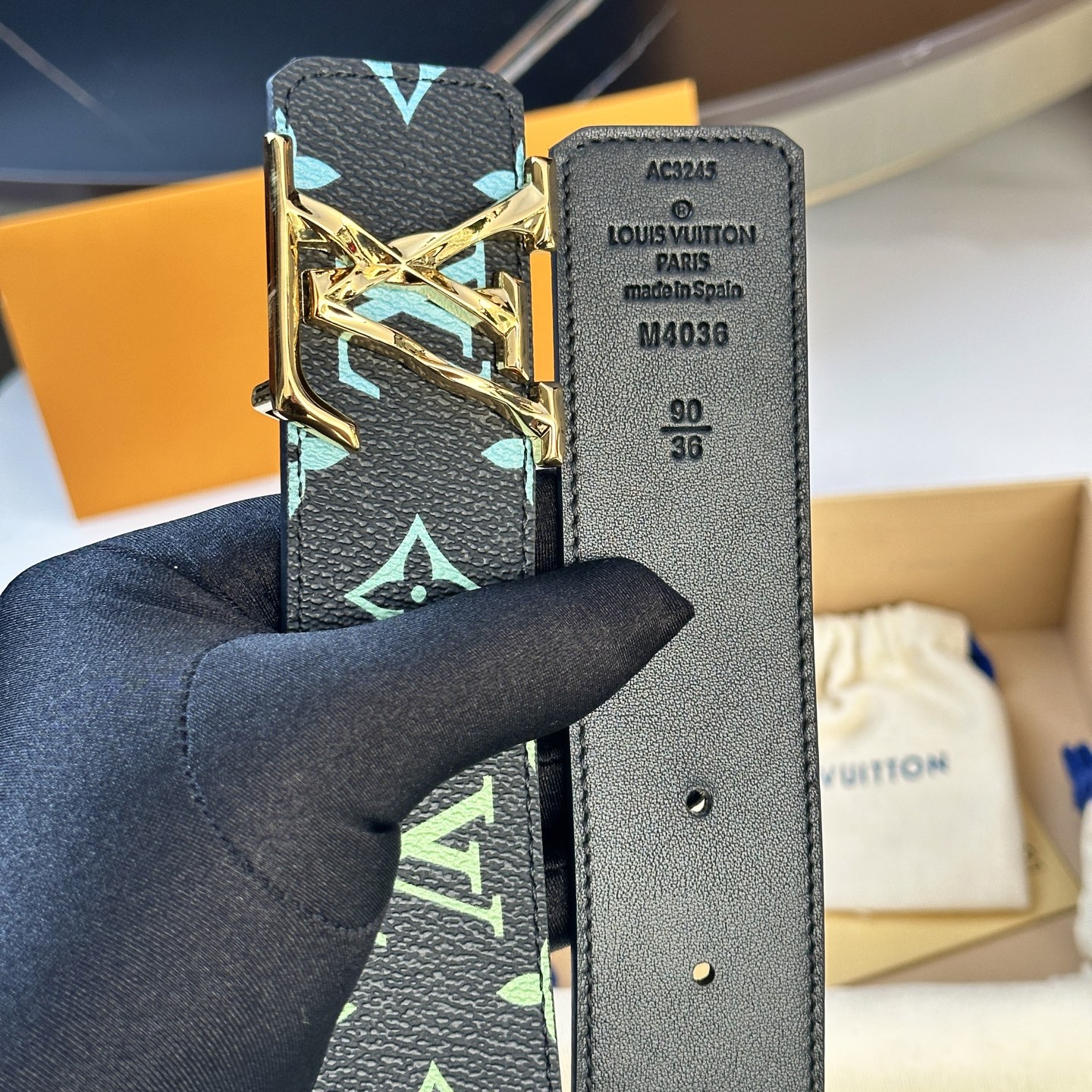 LOUIS VUITTON P：255 ベルト - 定制帆布＆小牛皮の贅沢