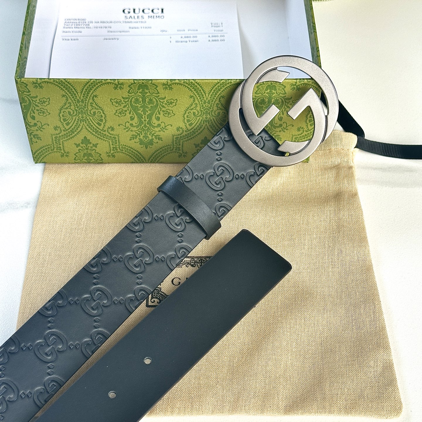  Gucci.古驰 
全套包装 宽度38mm 专柜正品11完美复刻. 原带身 印花图案清晰.配搭精扣头