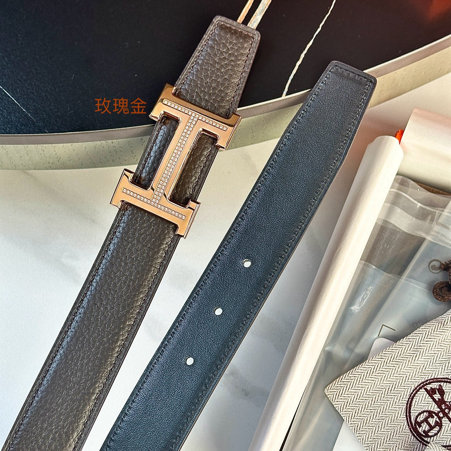 Luxury HermeS P426 Men’s Belt: 32mm Togo Leather, Gold Diamond Button, Stylish Waist Accessory - 图片 5