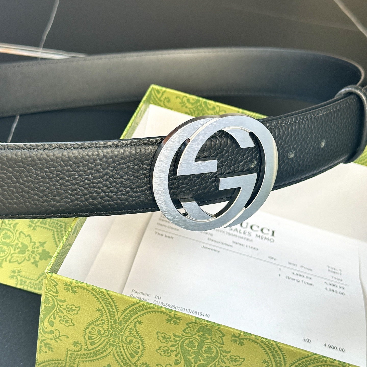  Gucci.古驰 
全套包装 宽度38mm 专柜正品11完美复刻. 原带身 印花图案清晰.配搭精扣头