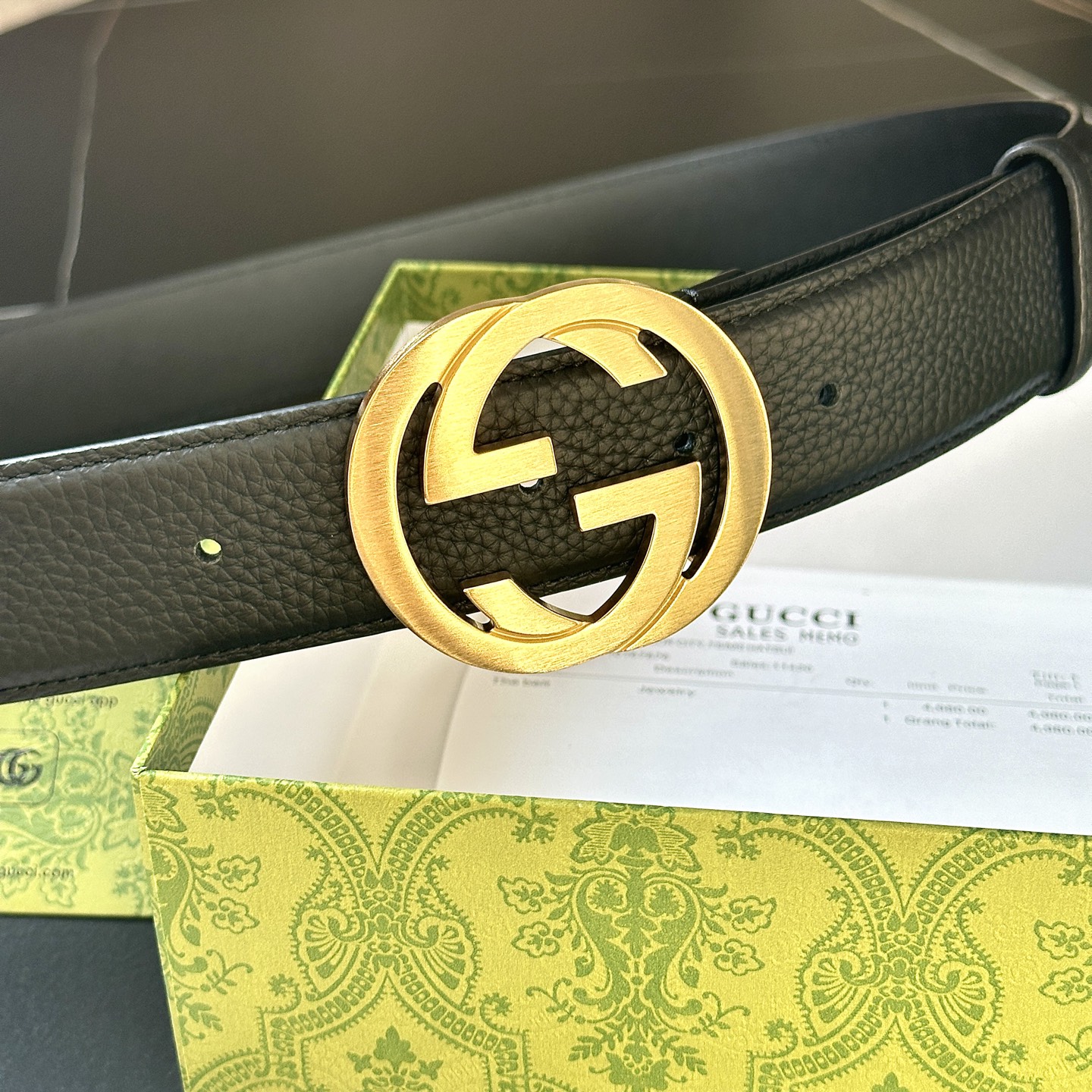  Gucci.古驰 
全套包装 宽度38mm 专柜正品11完美复刻. 原带身 印花图案清晰.配搭精扣头