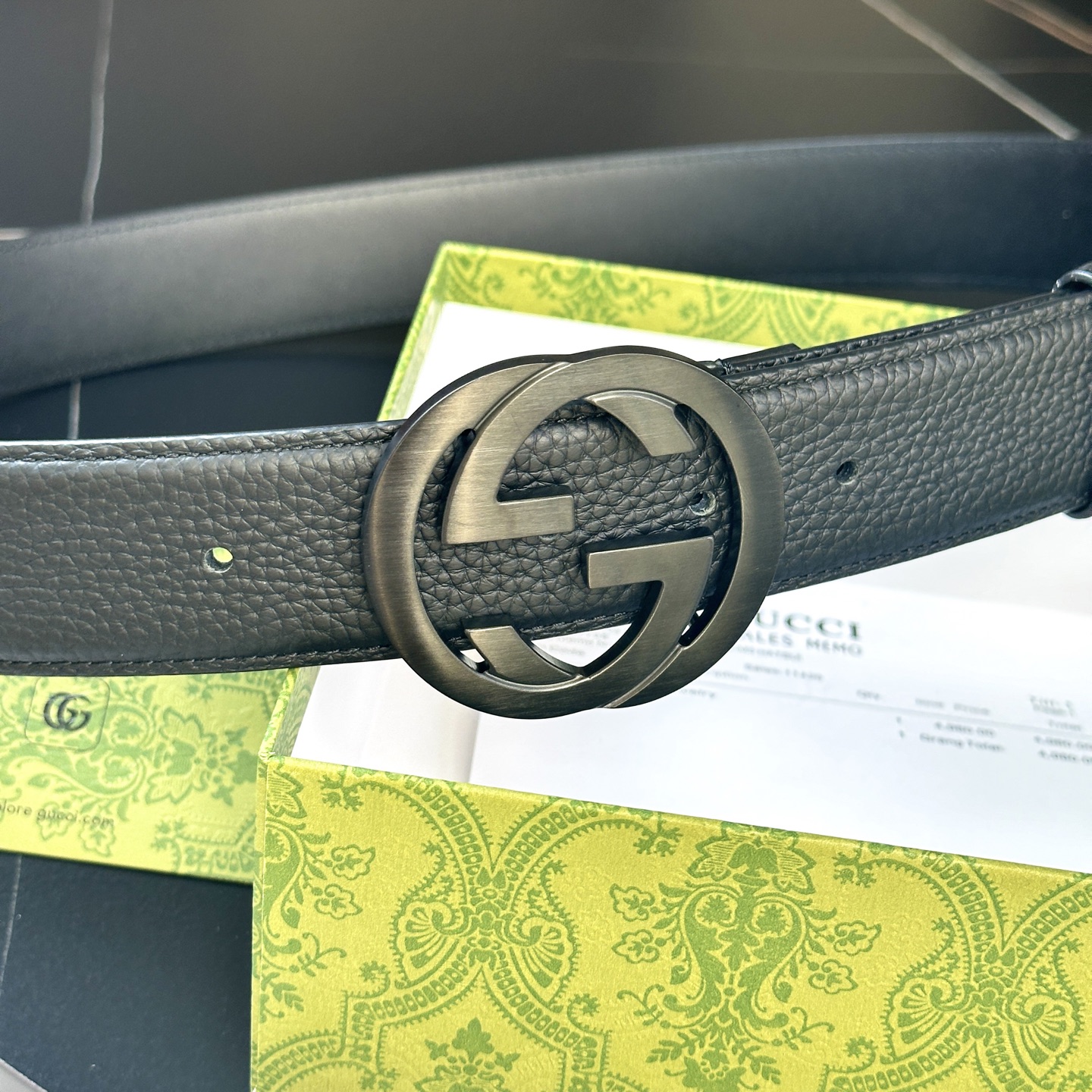  Gucci.古驰 
全套包装 宽度38mm 专柜正品11完美复刻. 原带身 印花图案清晰.配搭精扣头