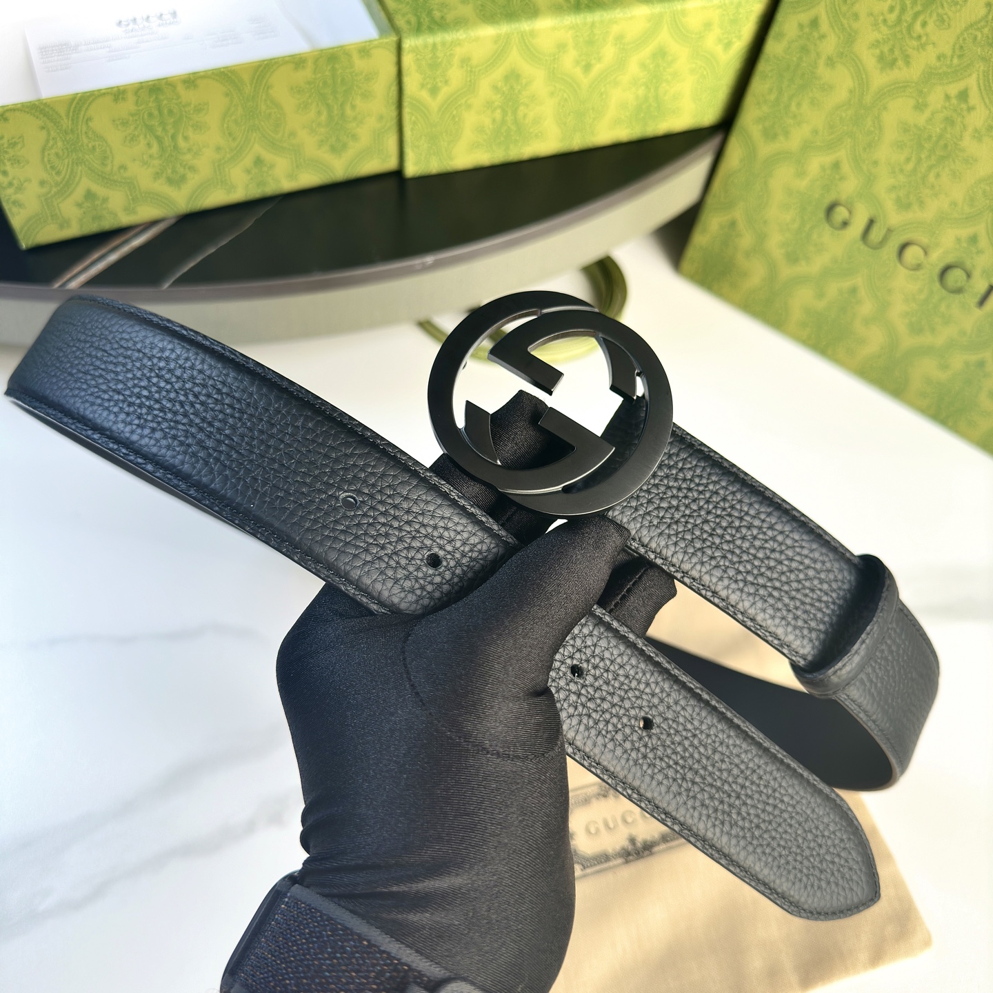  Gucci.古驰 
全套包装 宽度38mm 专柜正品11完美复刻. 原带身 印花图案清晰.配搭精扣头