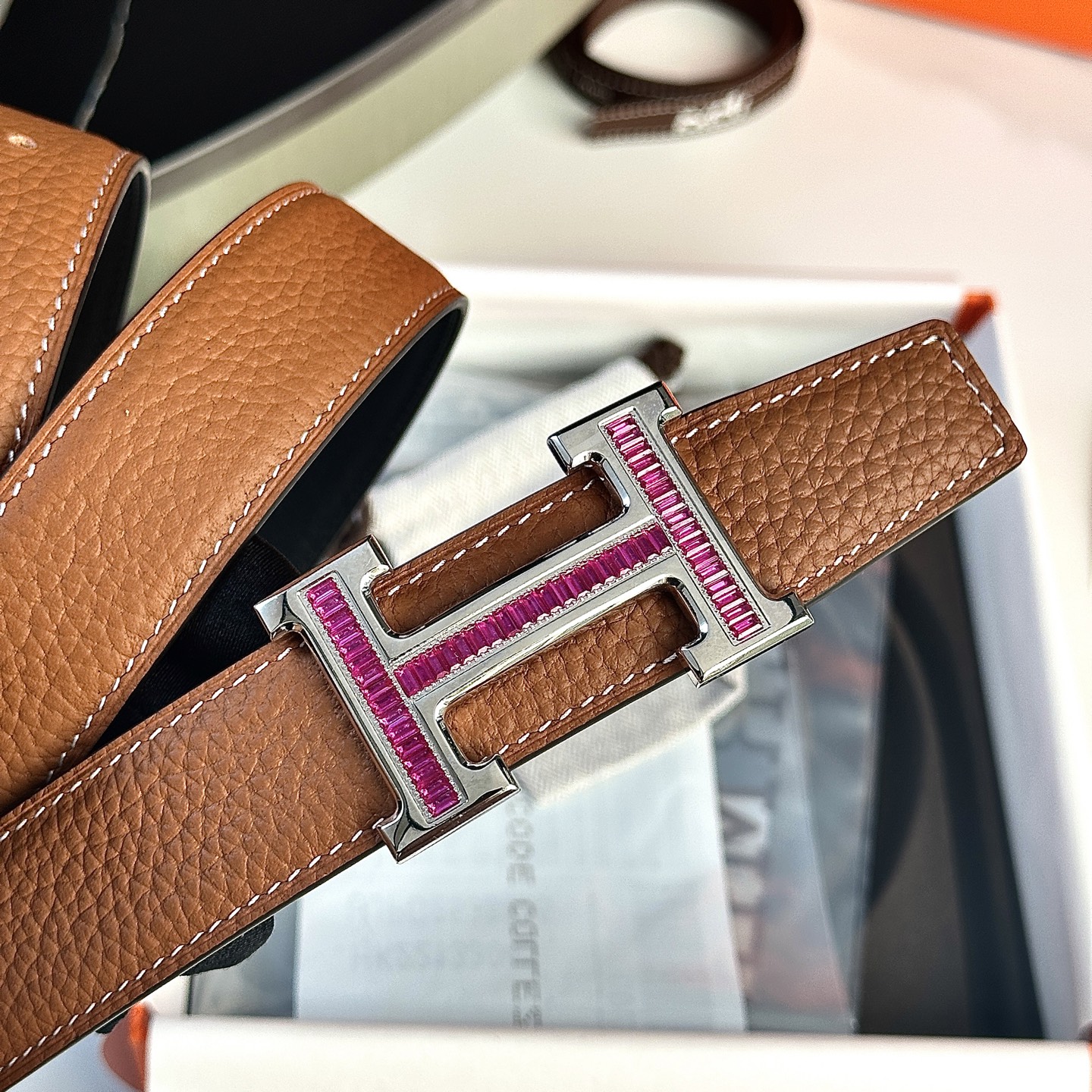 Luxury HermeS P426 P.O.S. Men’s Belt: 32mm Togo Leather, Gold Diamond Buckle - 图片 3
