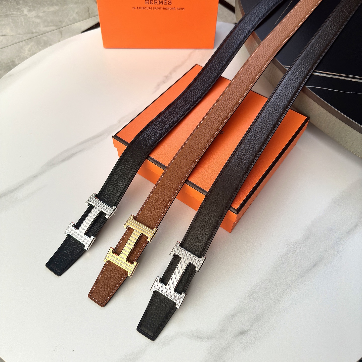 Luxury Hermes Men’s 32mm Togo Leather Belt with Gold Diamond Buckle - 图片 6