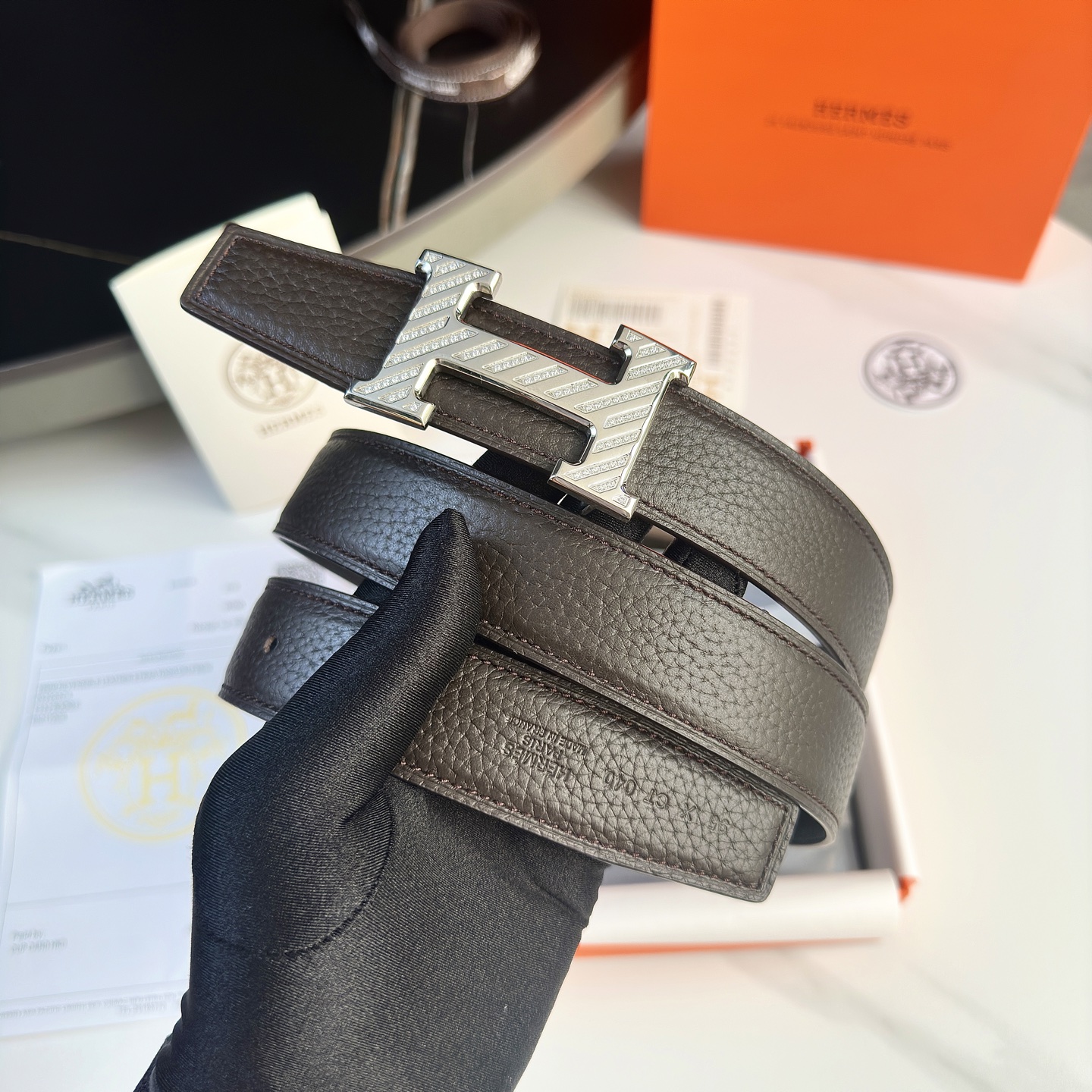 Luxury Hermes Men’s 32mm Togo Leather Belt with Gold Diamond Buckle - 图片 2