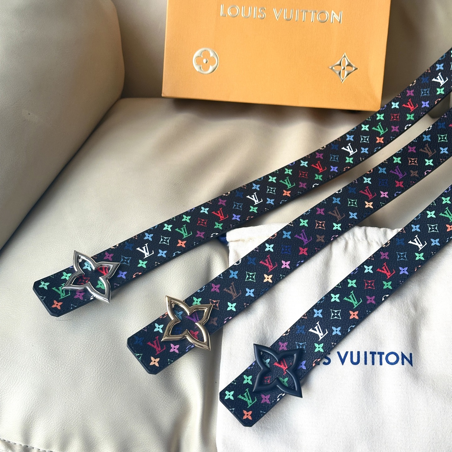 Ms. Louis Vuitton’s 30mm Wide Classic Bouquet Floor with New Gold Accents - 图片 8