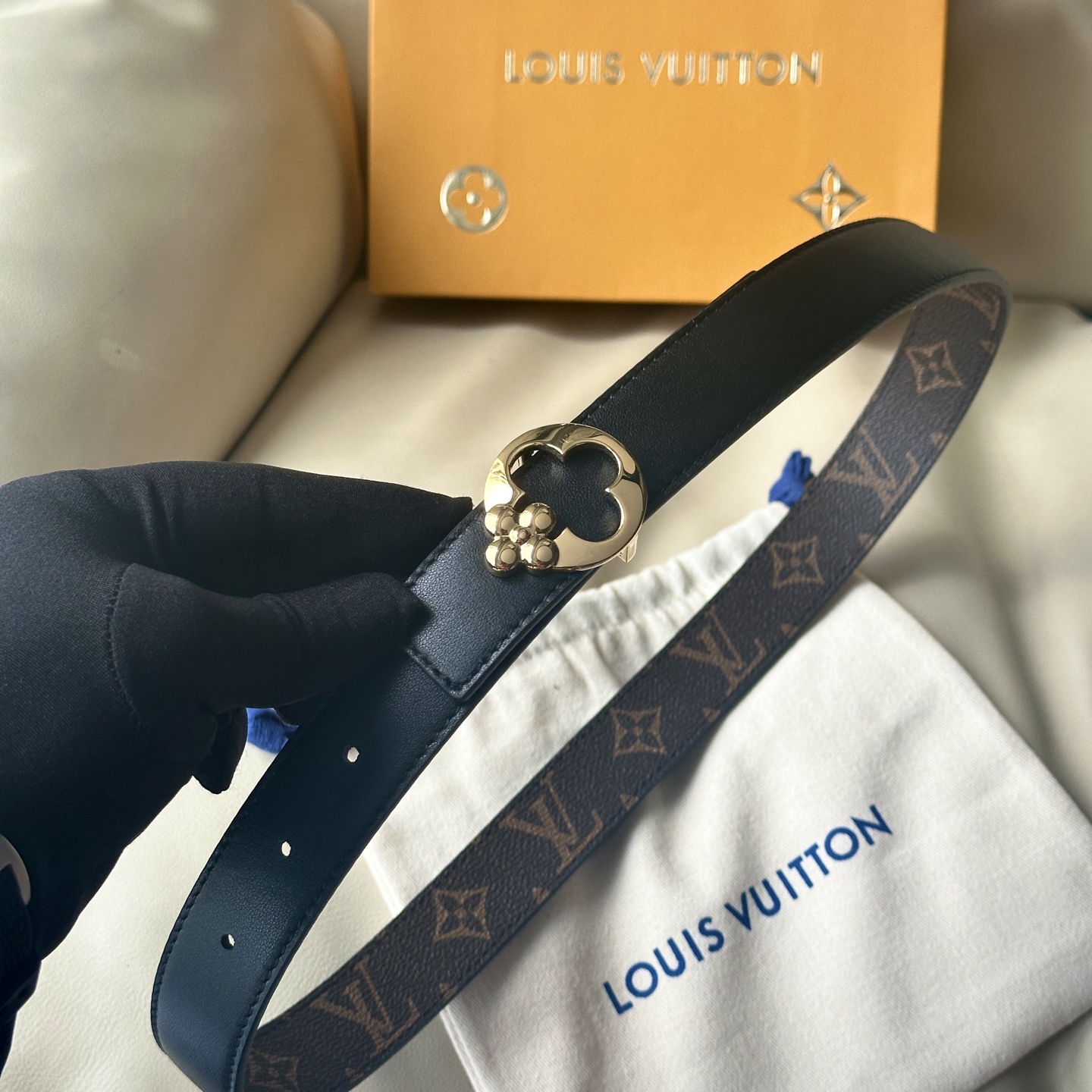 Ms. Louis Vuitton: New Season, Classic Bouquet, 30mm Wide, Five Golds. - 图片 7