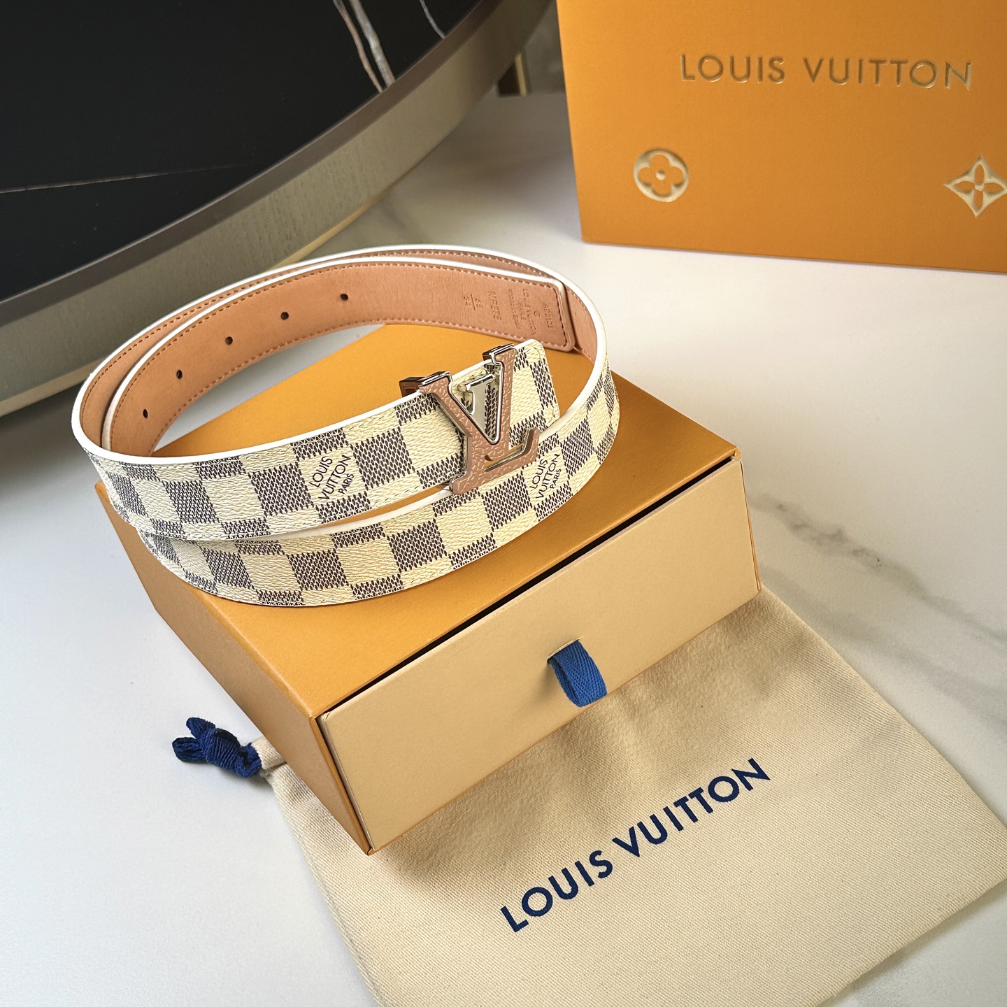 P357 On behalf of Ms. L0uis VUITTON, new season